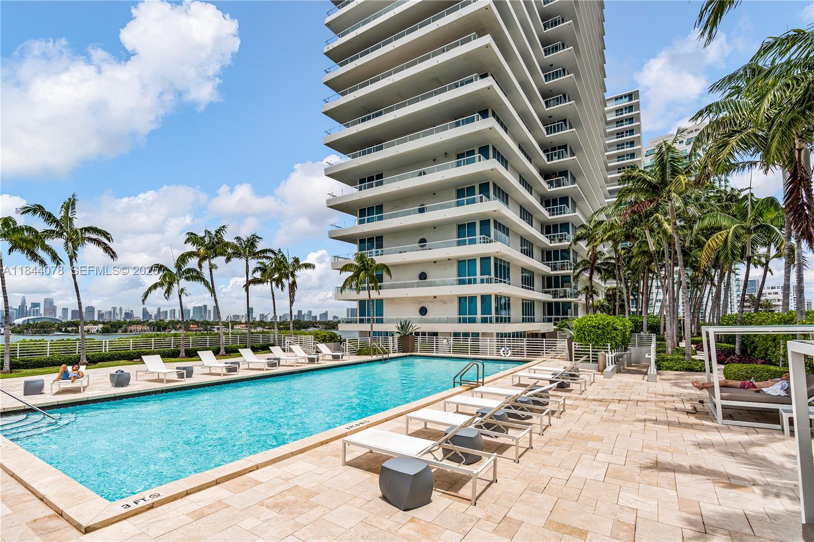 520 West Avenue 1105