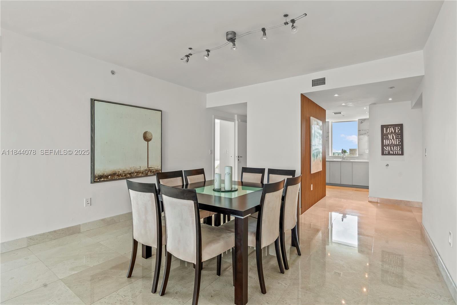 520 West Avenue 1105