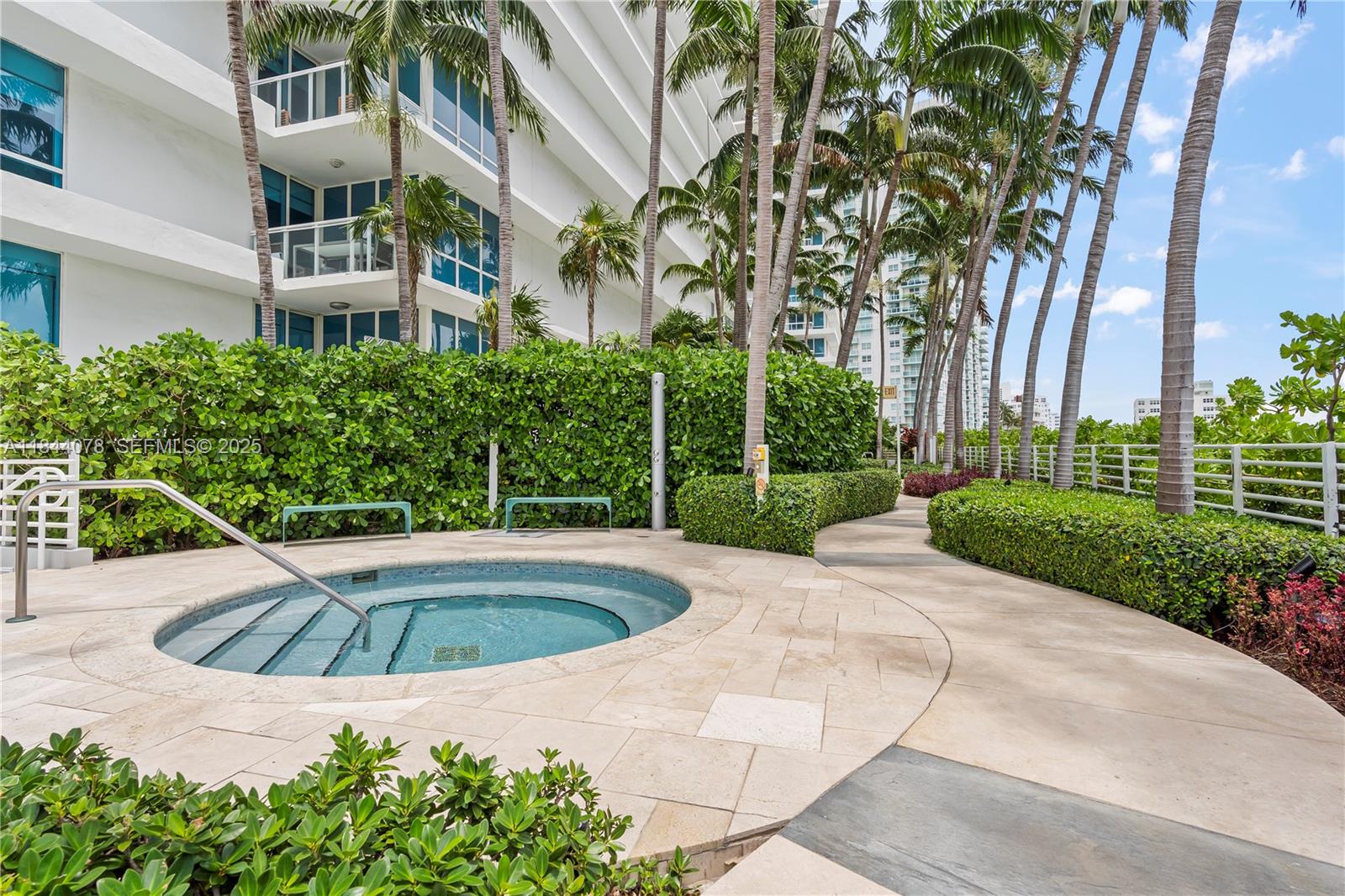 520 West Avenue 1105