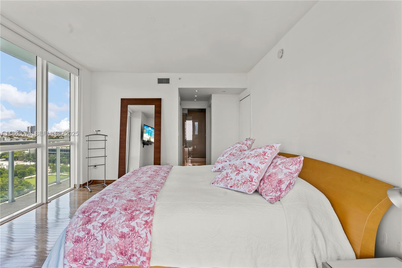 520 West Avenue 1105