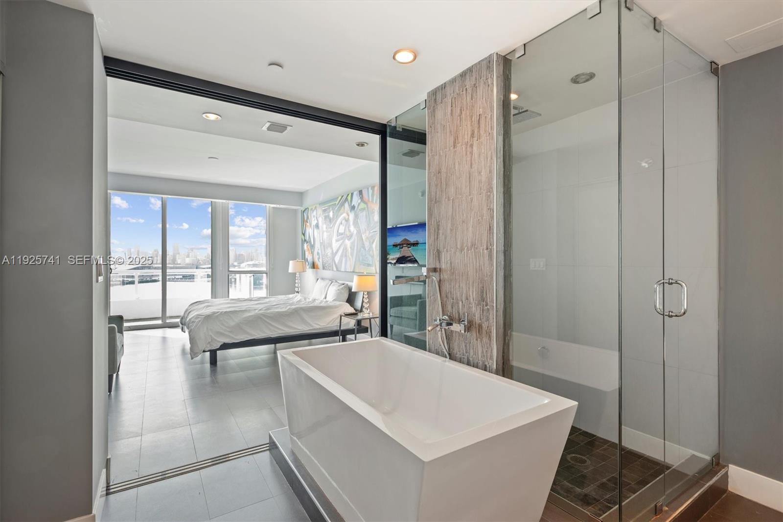 520 West Ave # 1701