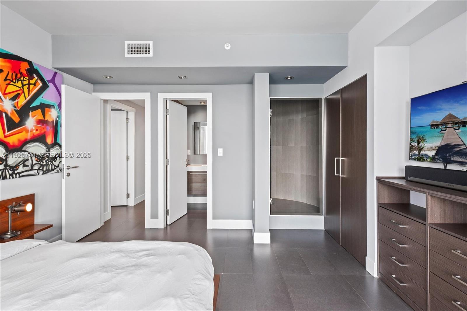 520 West Avenue 1701