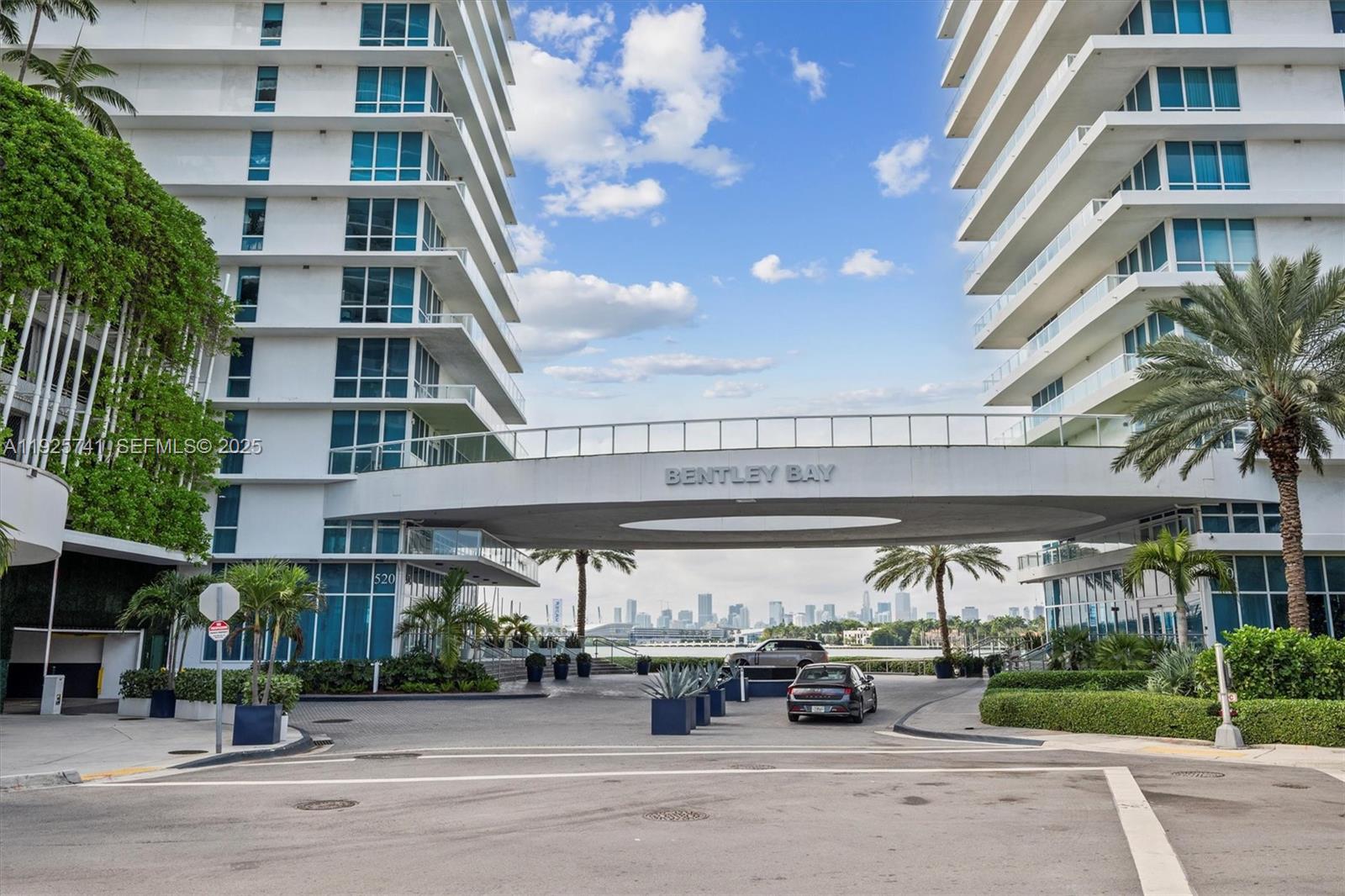 520 West Ave # 1701