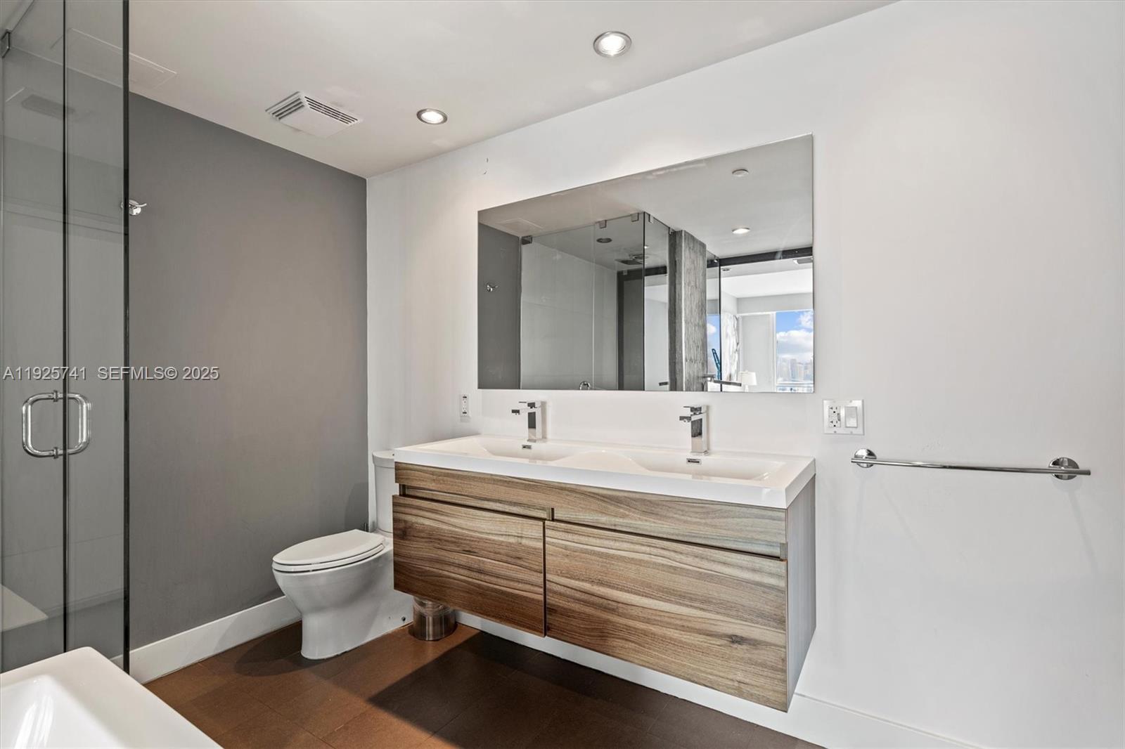 520 West Ave # 1701