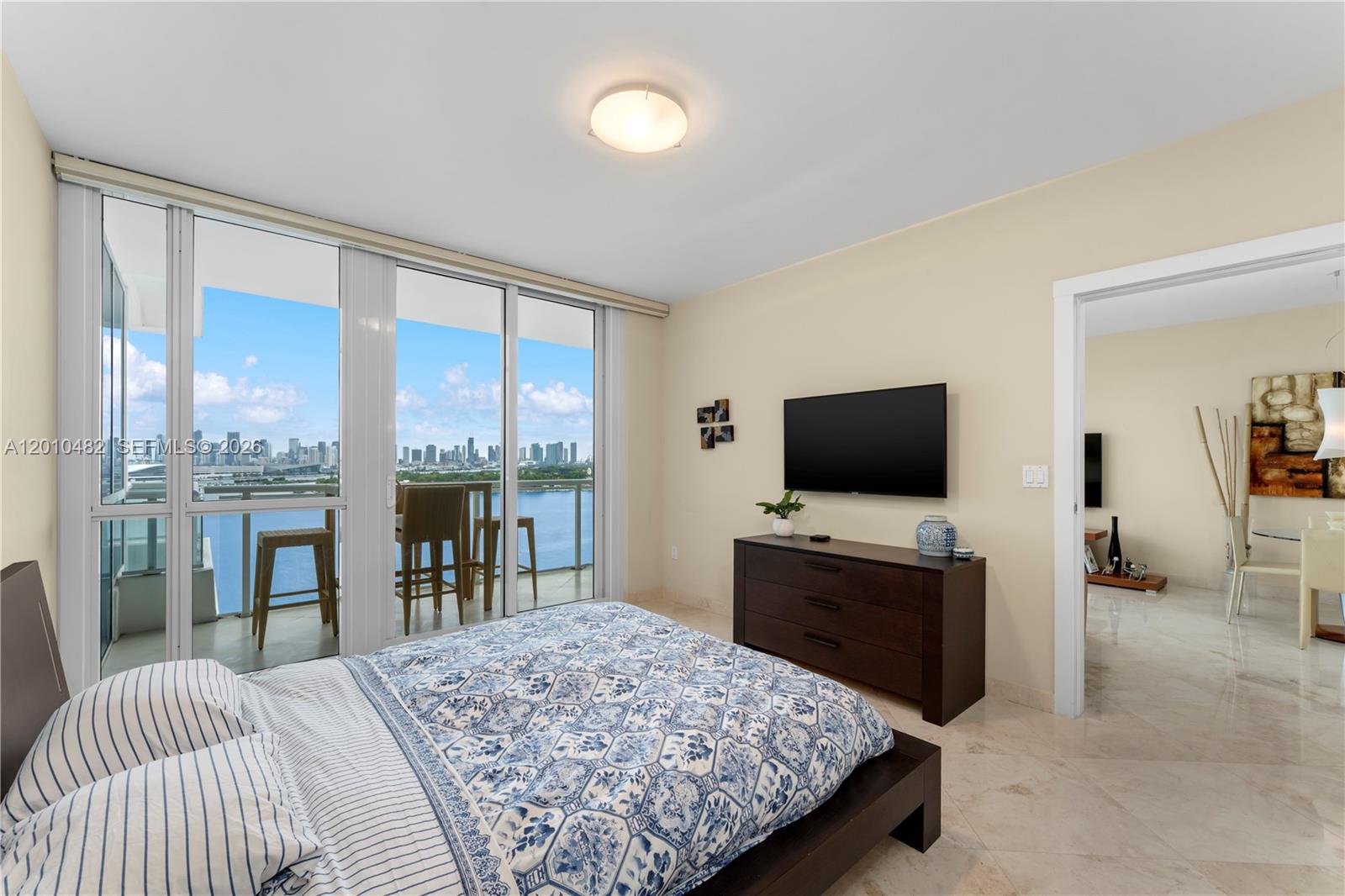 520 West Ave # 1203