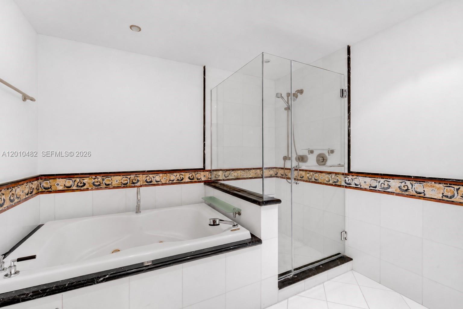 520 West Avenue 1203
