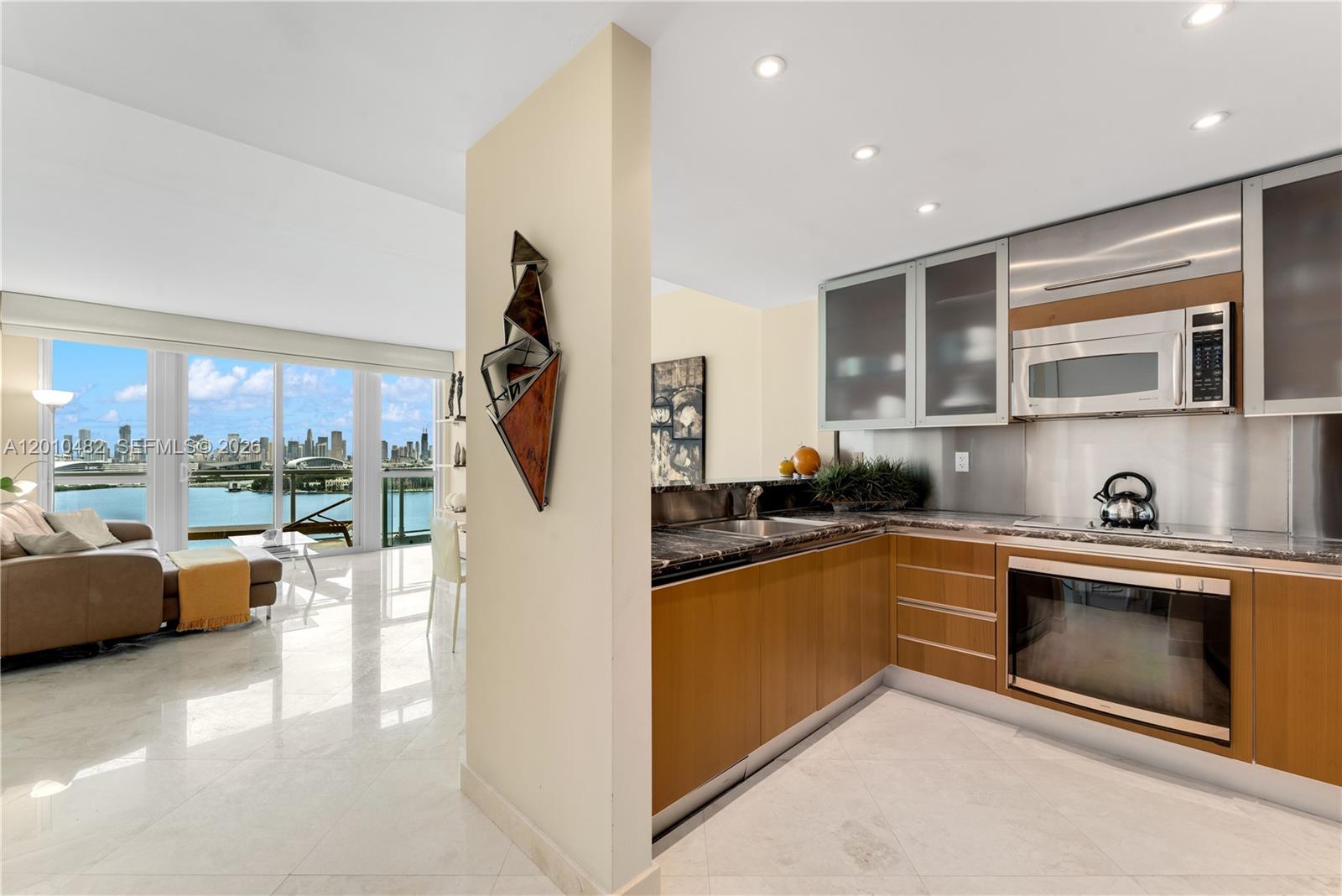 520 West Ave # 1203