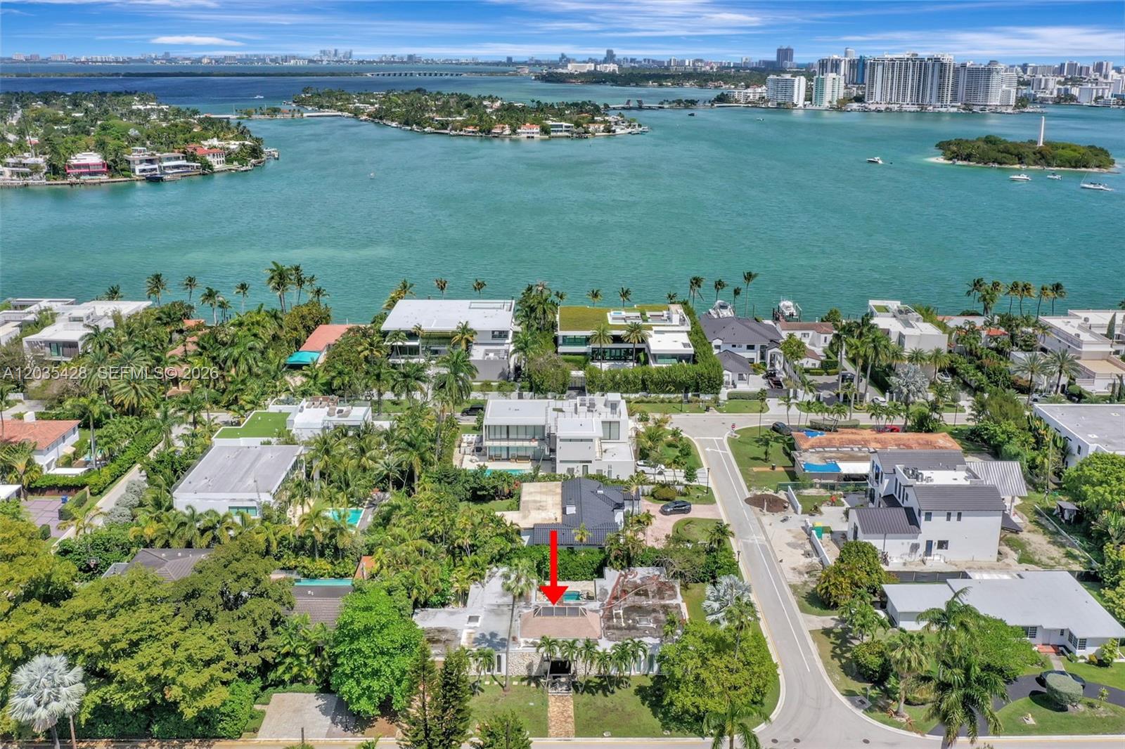 111 S Hibiscus Dr