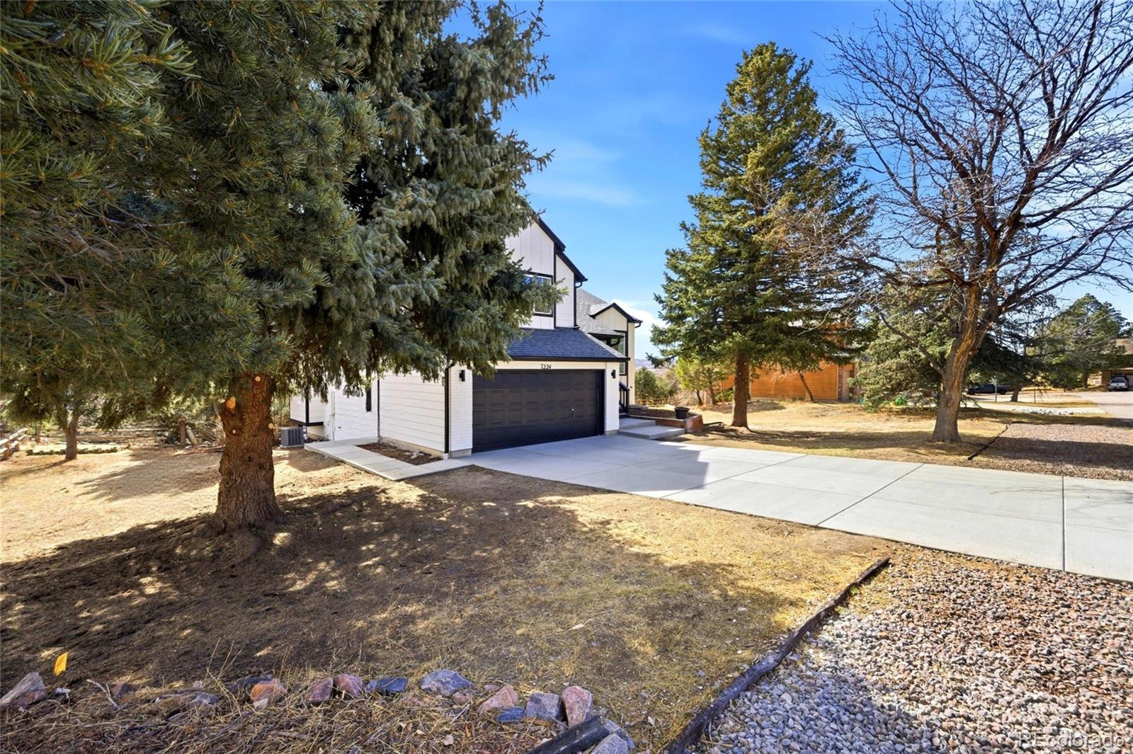 7224 Pine Forest Lane