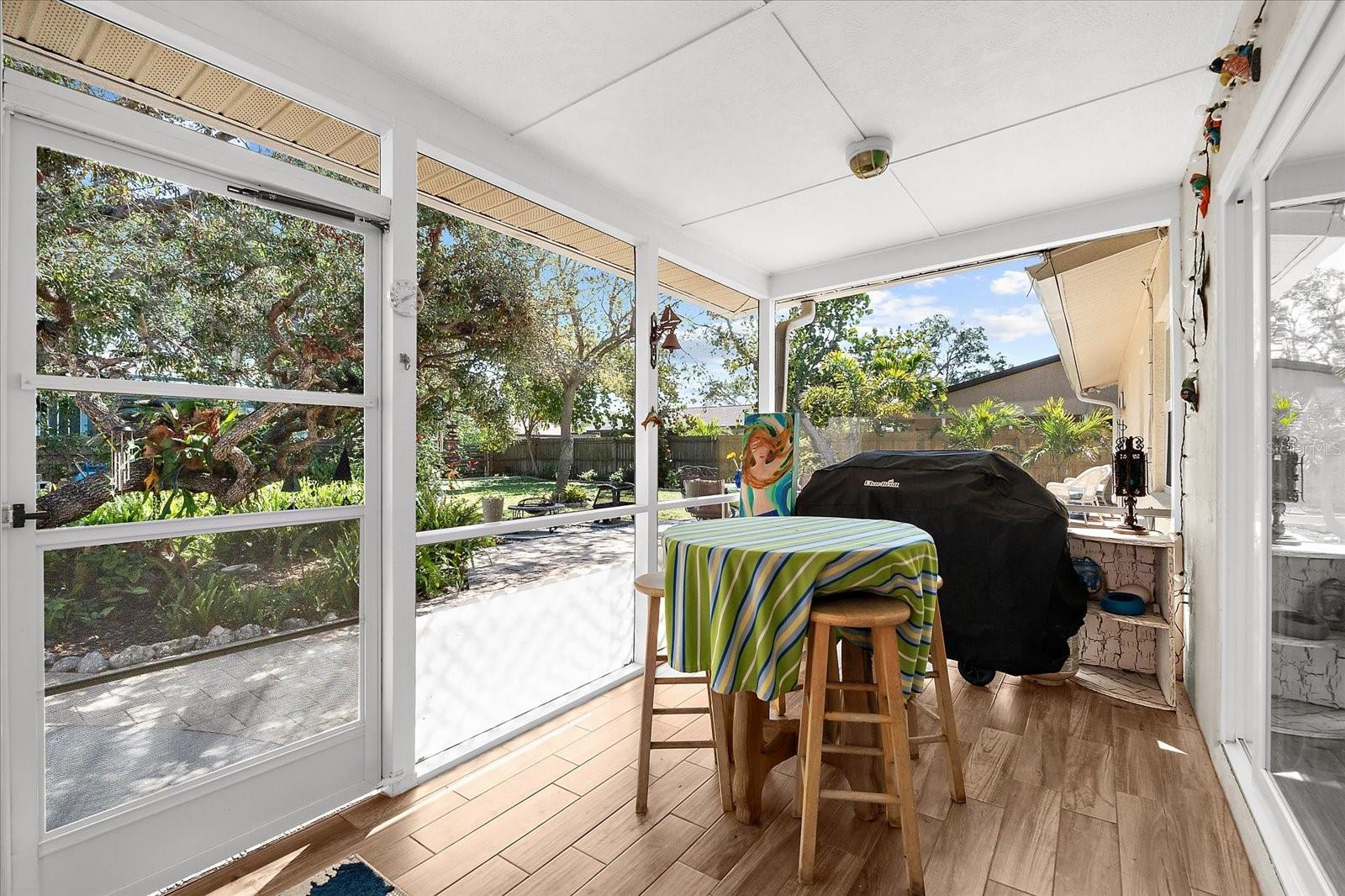 503 PARK DR