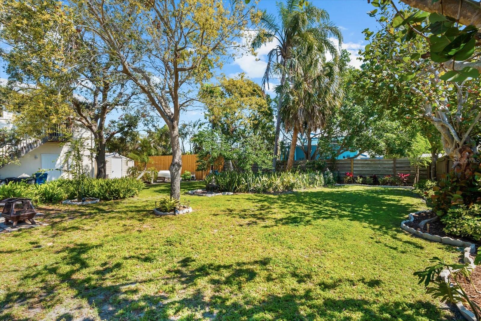 503 PARK DR
