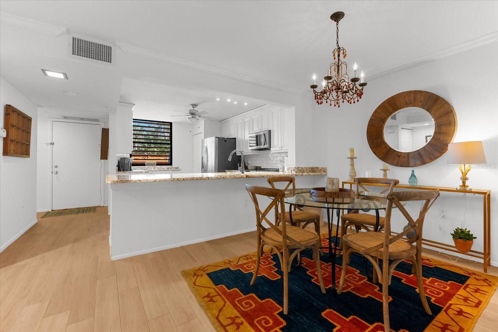 207 PINENEEDLE DR #207