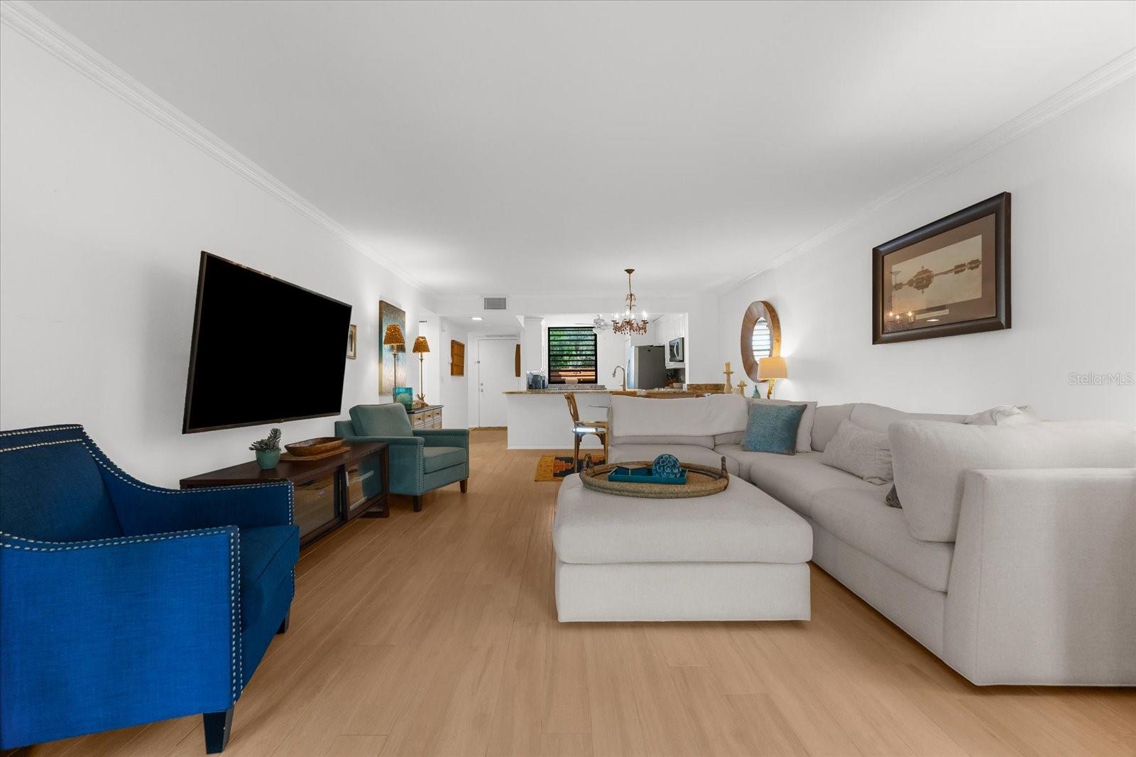 207 PINENEEDLE DR #207