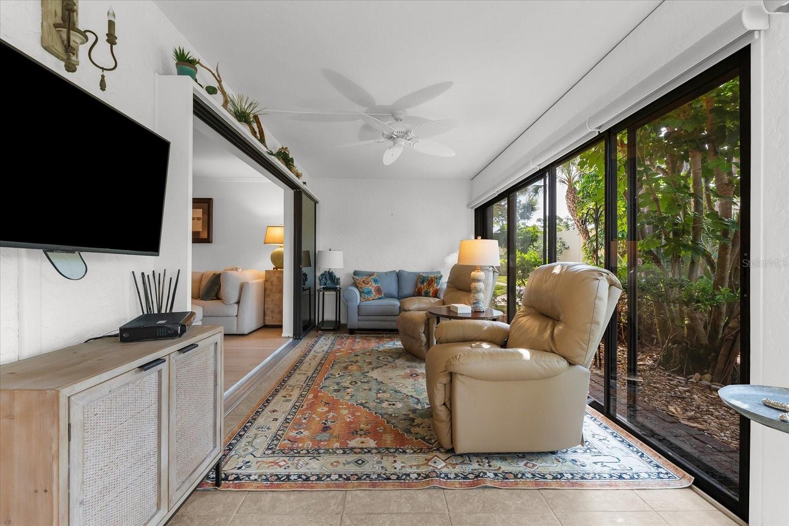 207 PINENEEDLE DR #207