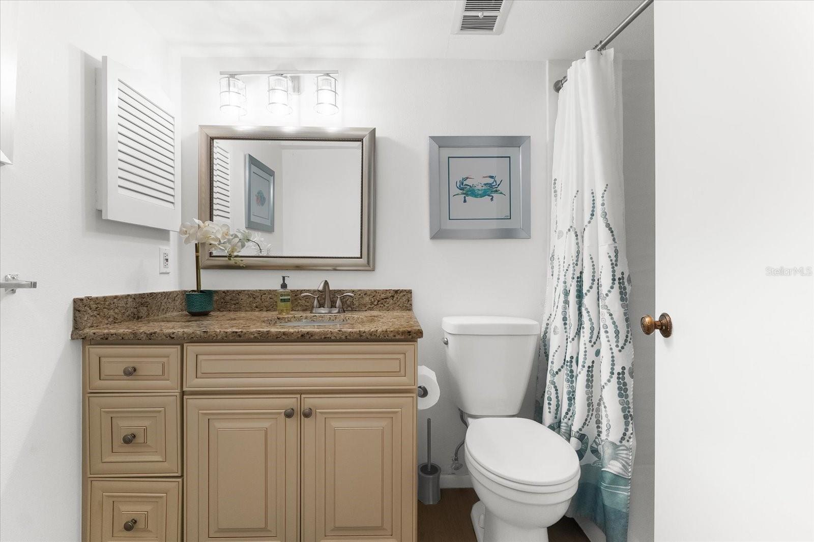 207 PINENEEDLE DR #207