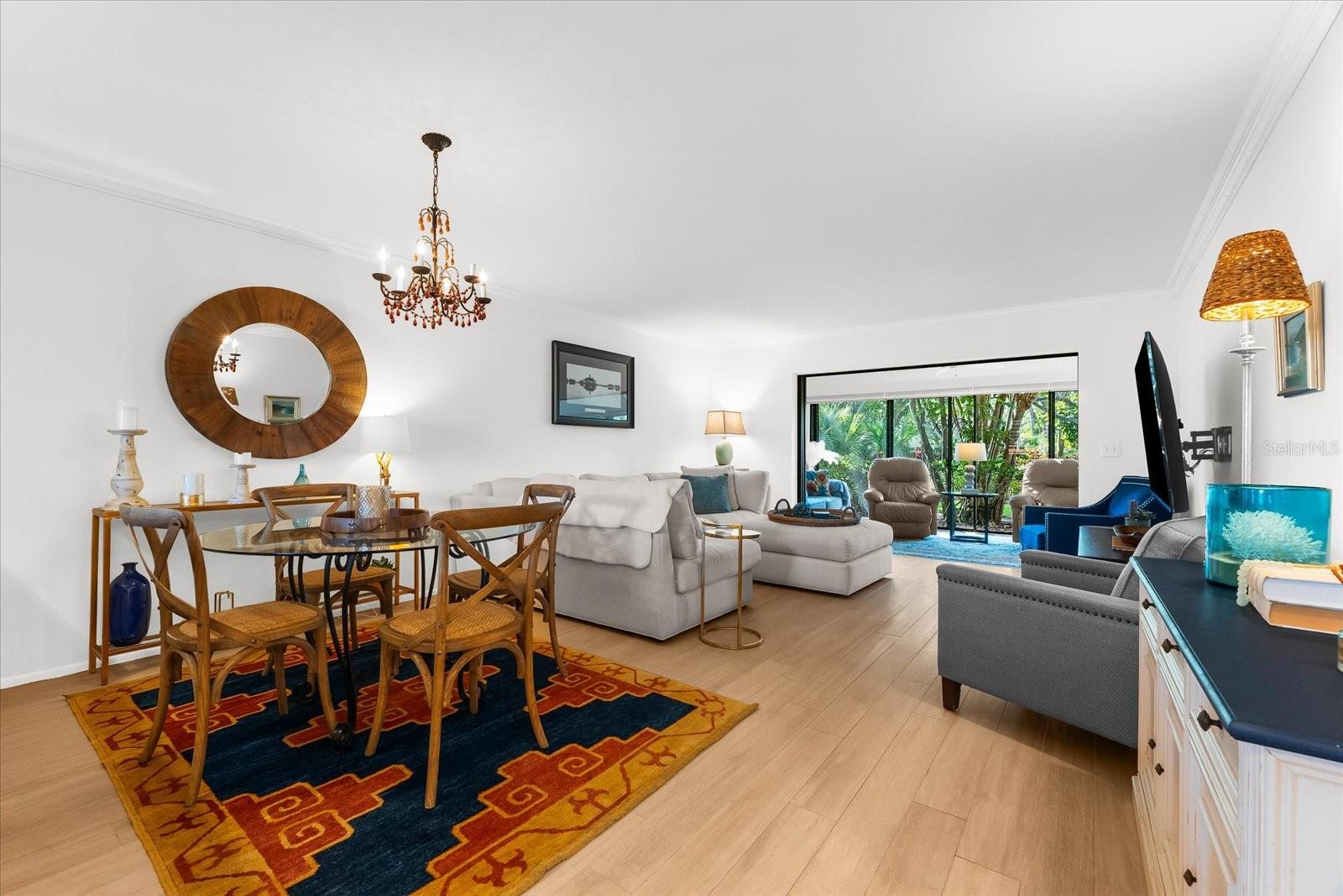 207 PINENEEDLE DR #207