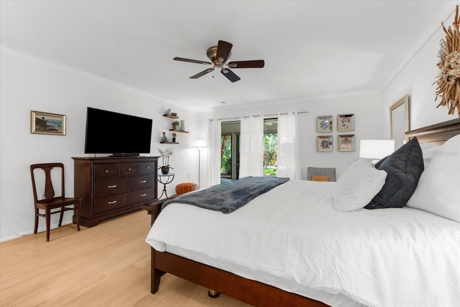 207 PINENEEDLE DR #207