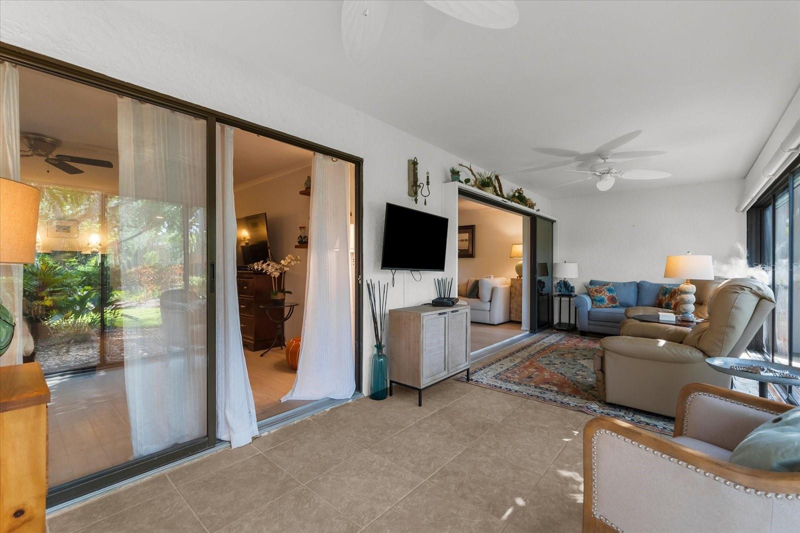 207 PINENEEDLE DR #207