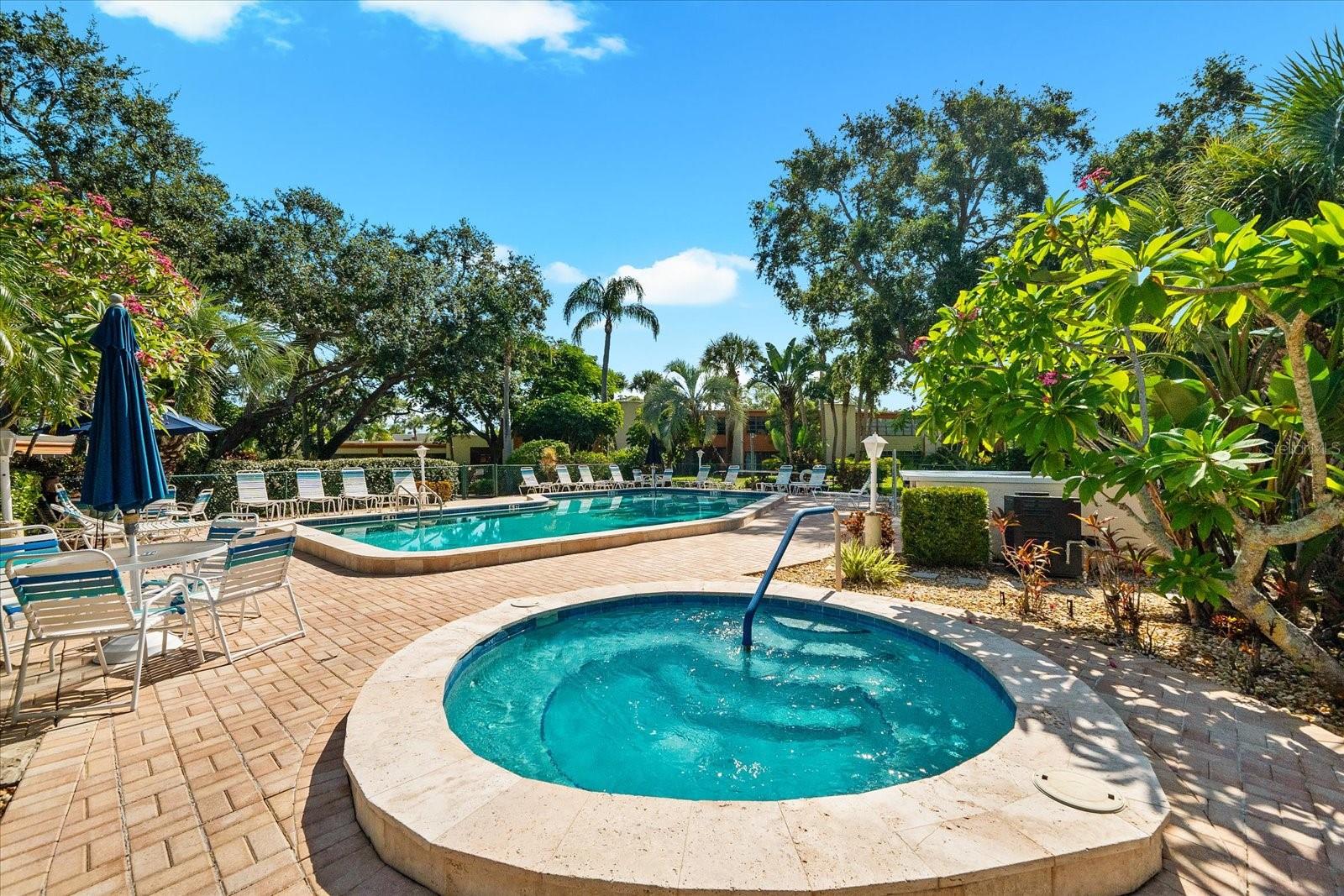 207 PINENEEDLE DR #207