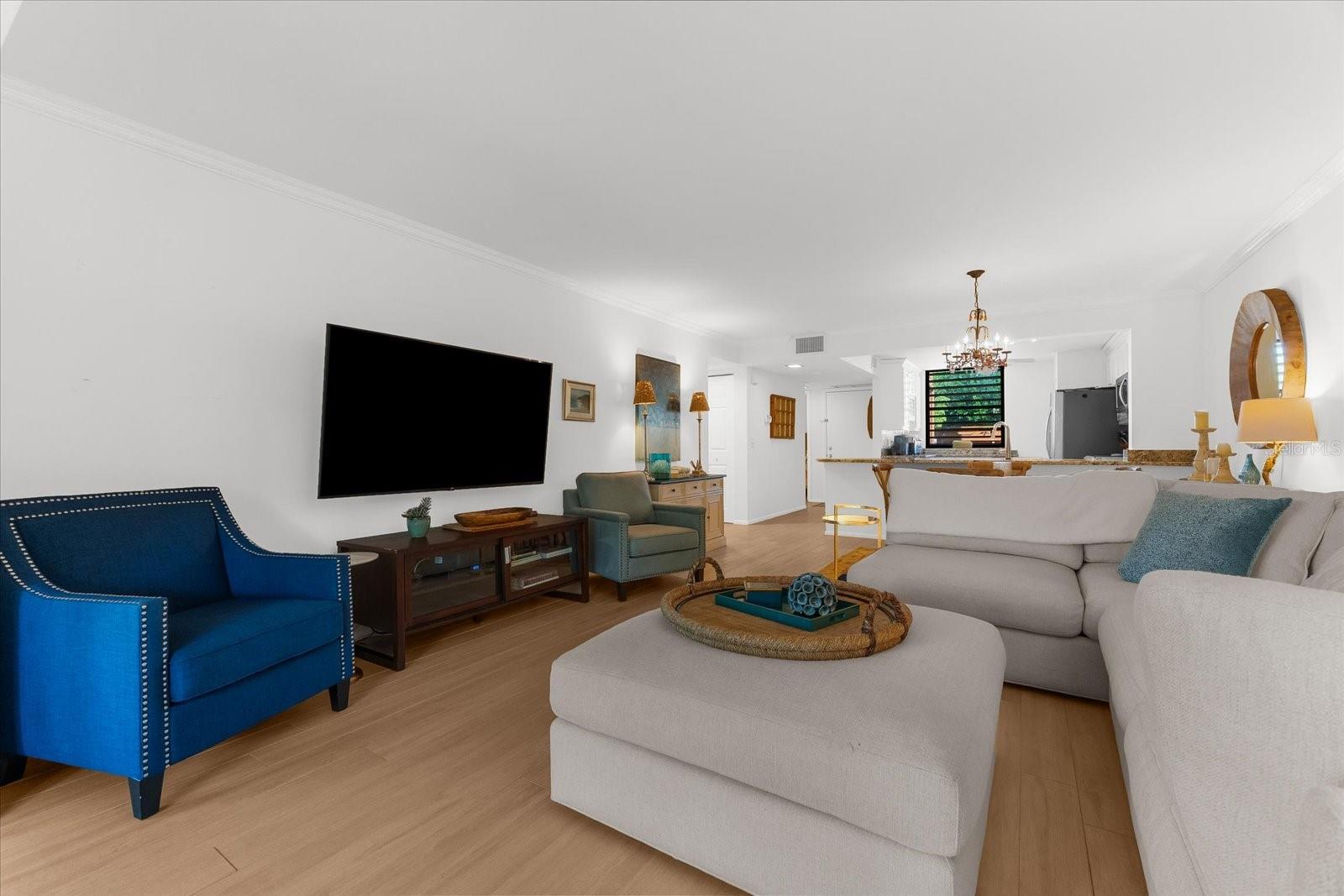 207 PINENEEDLE DR #207