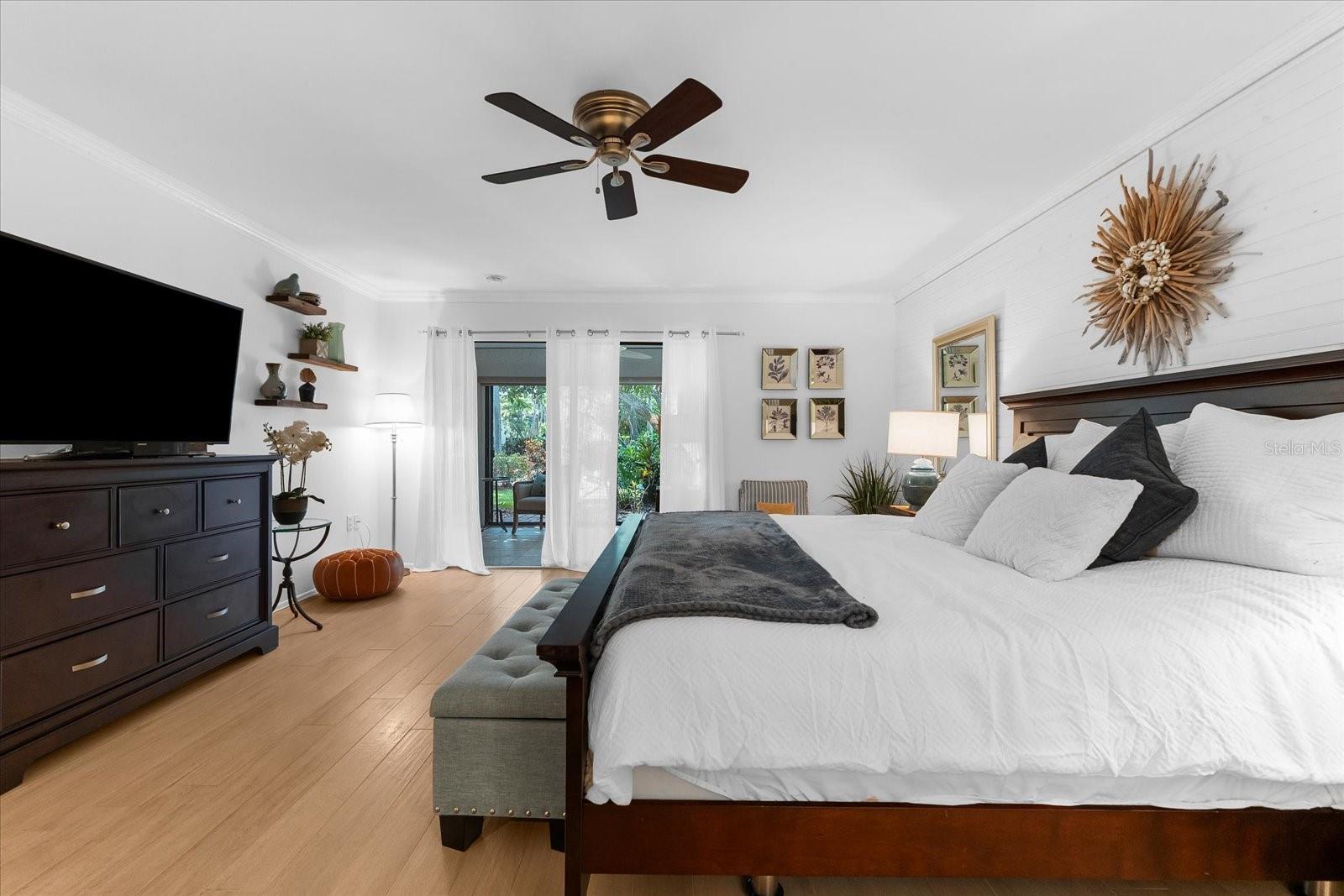 207 PINENEEDLE DR #207