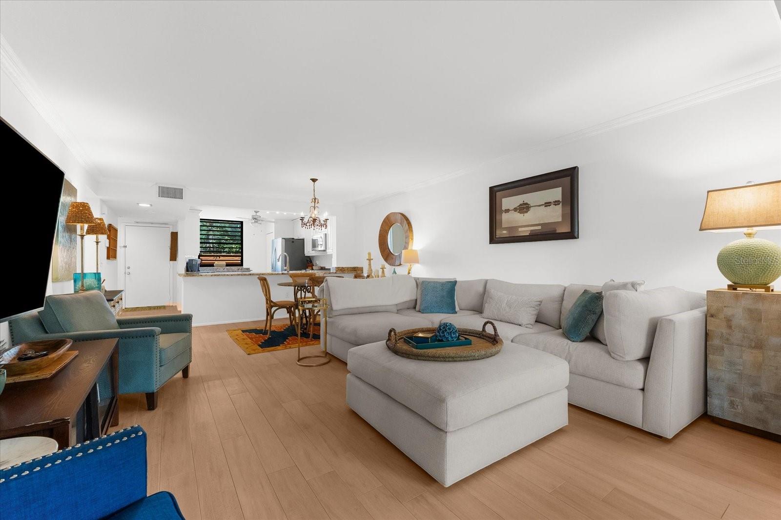 207 PINENEEDLE DR #207