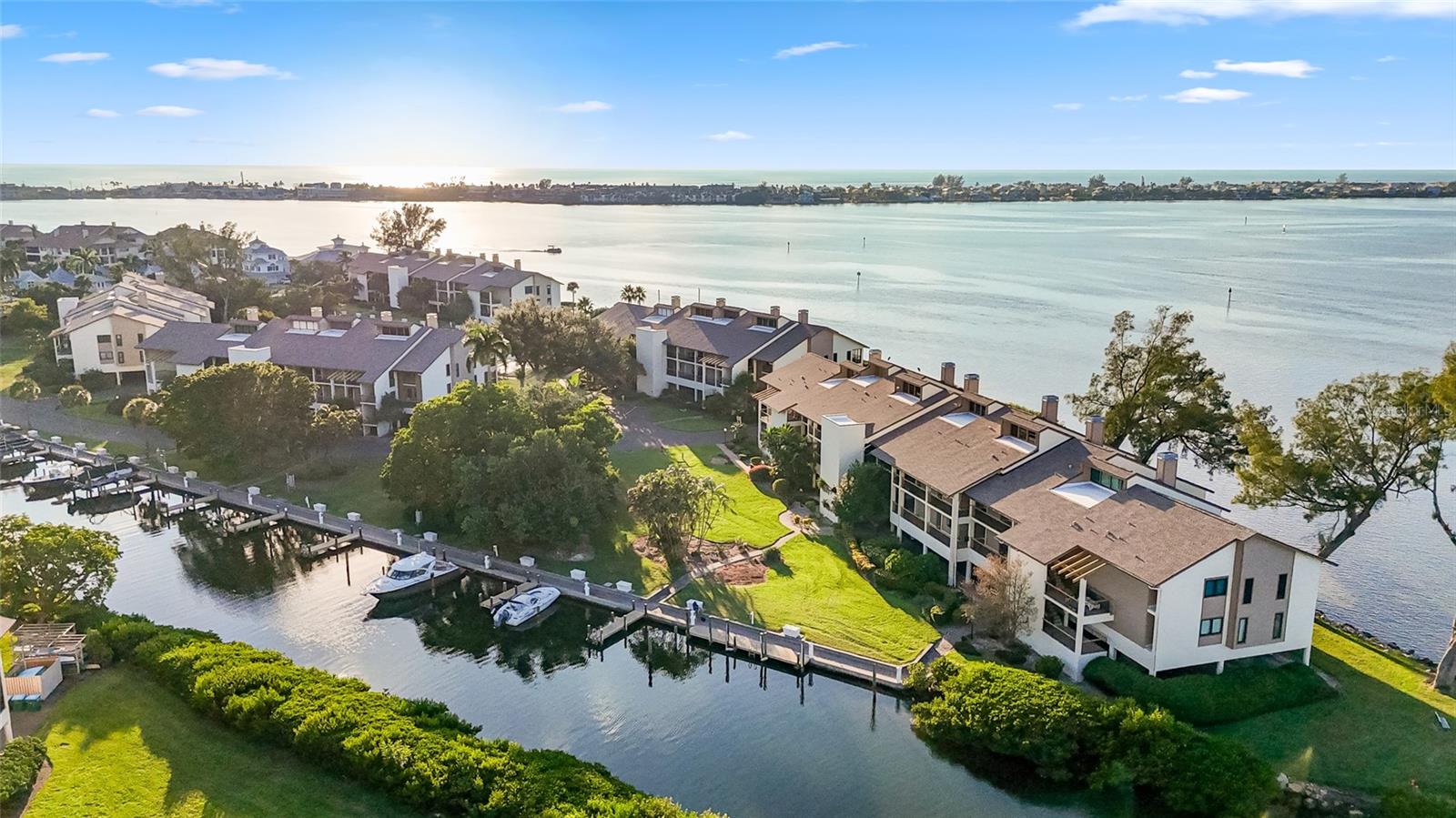 3840 MARINERS WAY #525