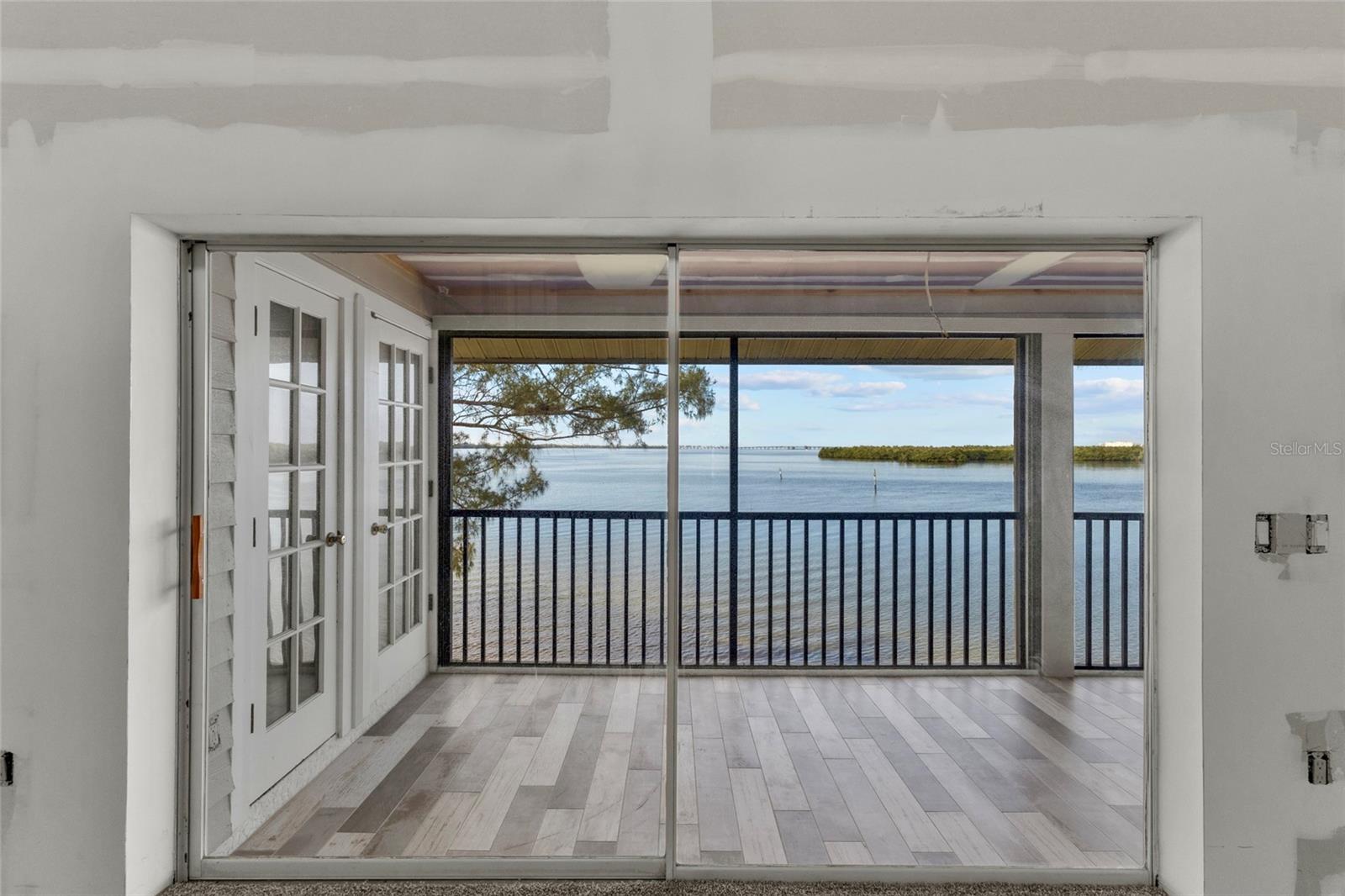 3840 MARINERS WAY #525