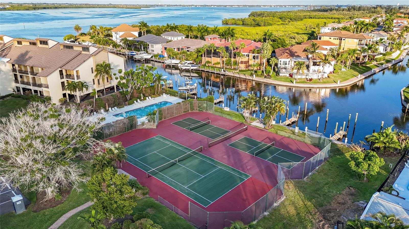 3840 MARINERS WAY #525