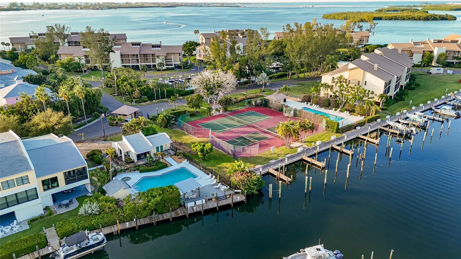 3840 MARINERS WAY #525