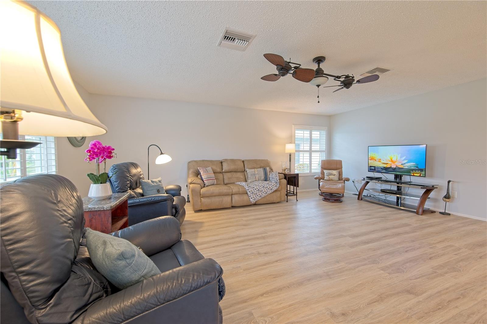 7402 9TH AVE W #7402