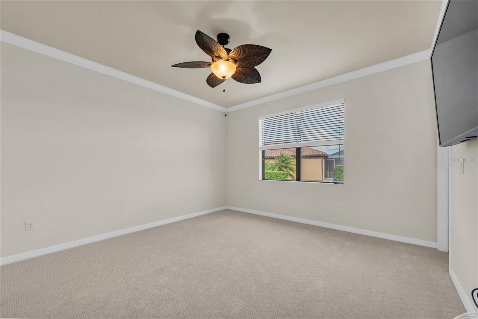 319 WHISPERING PALMS LN