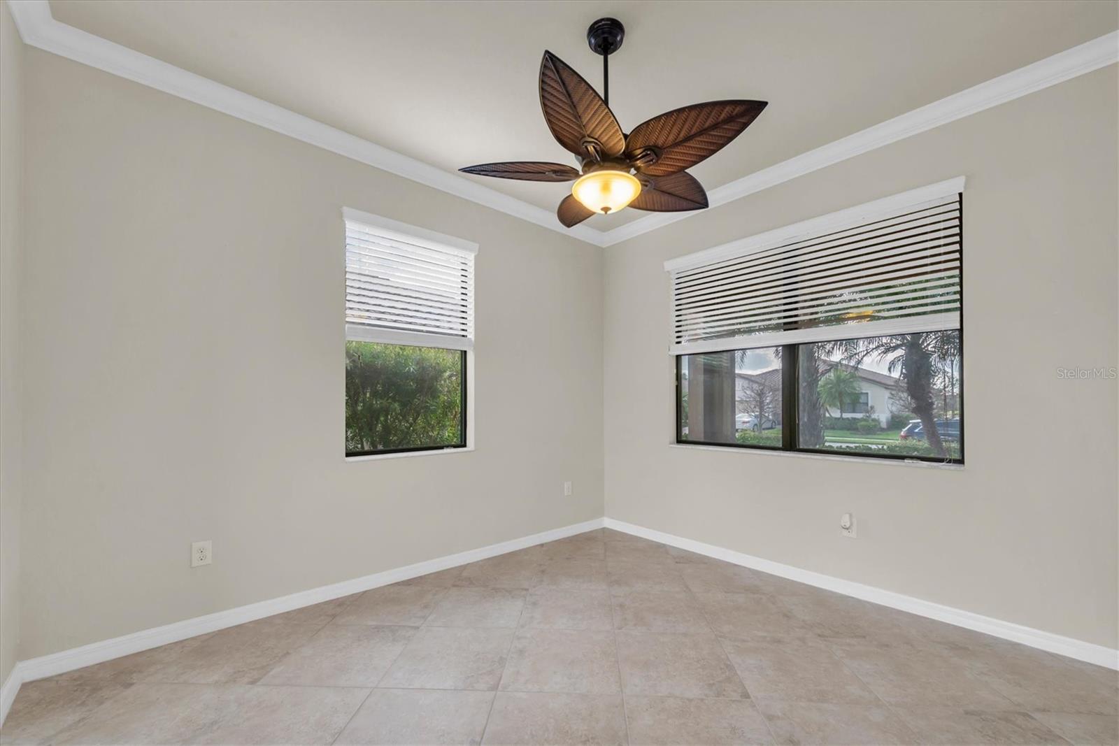 319 WHISPERING PALMS LN