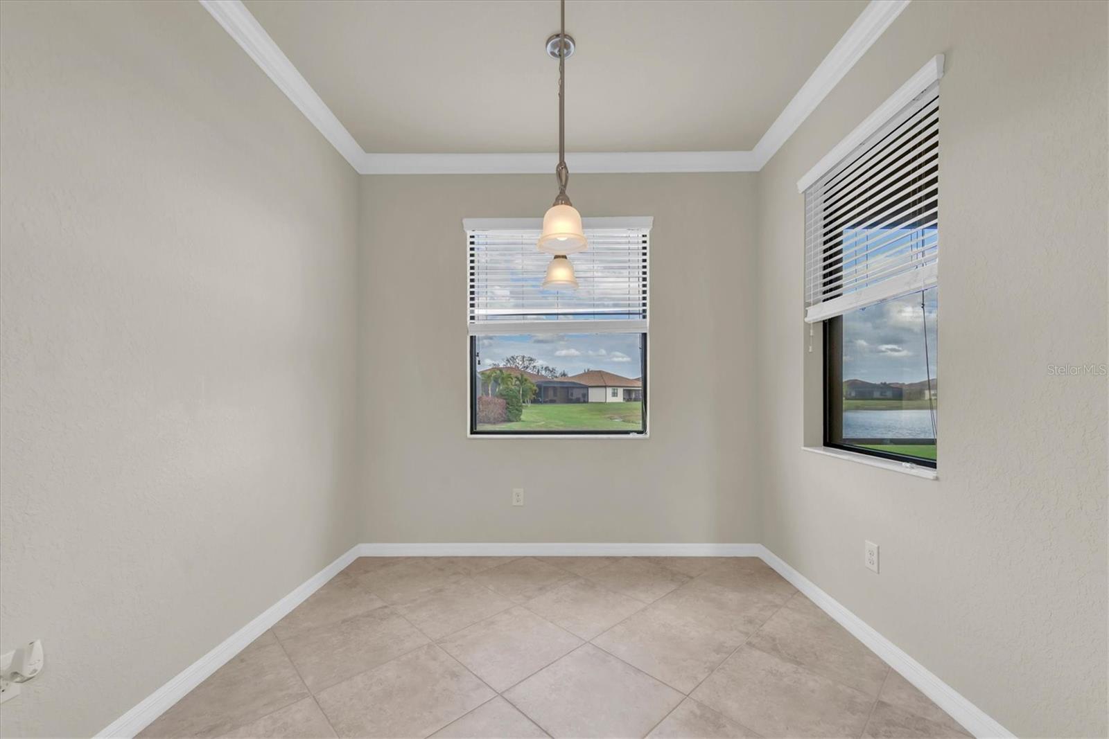 319 WHISPERING PALMS LN