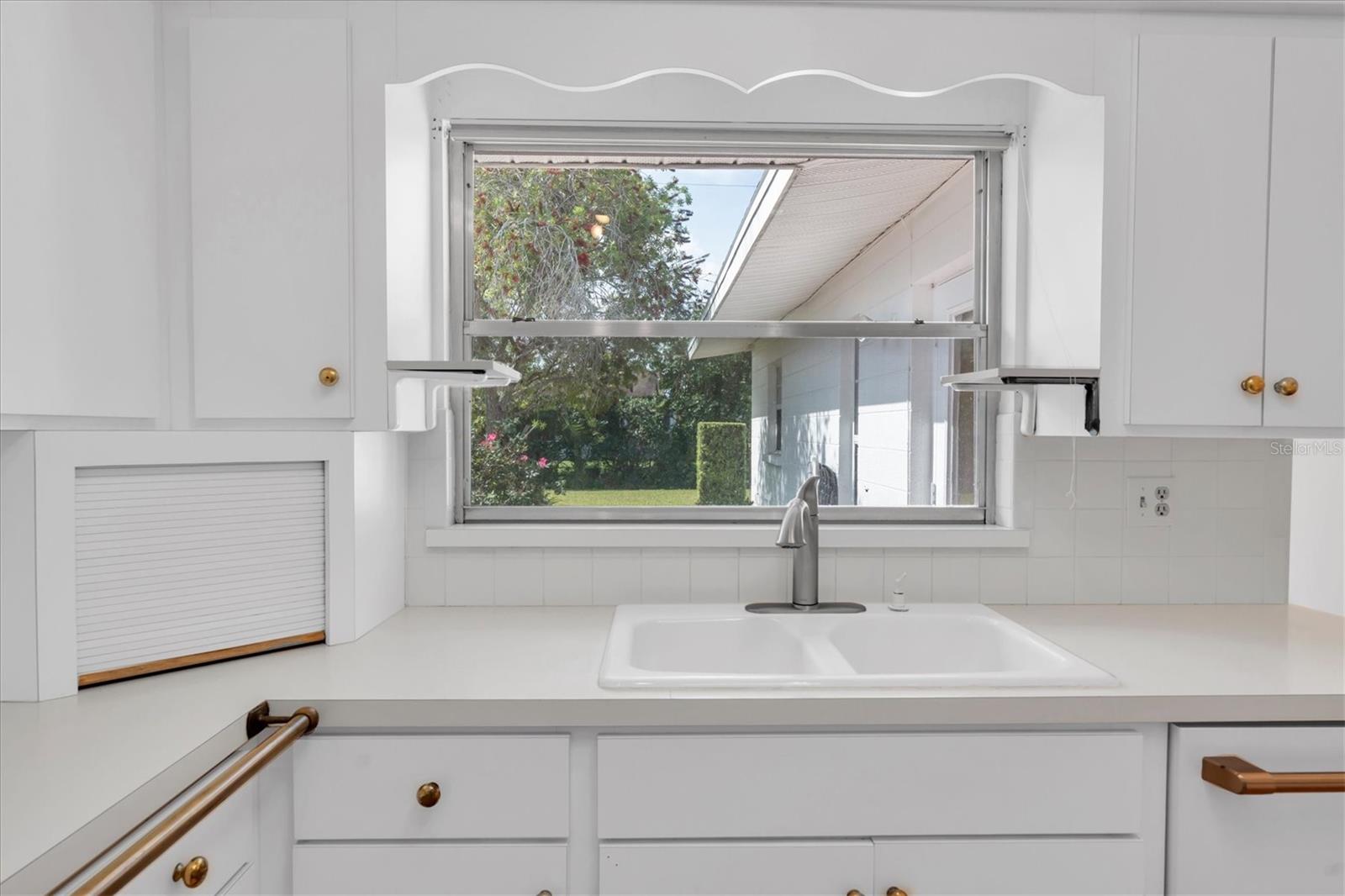 5511 10TH AVENUE DR W