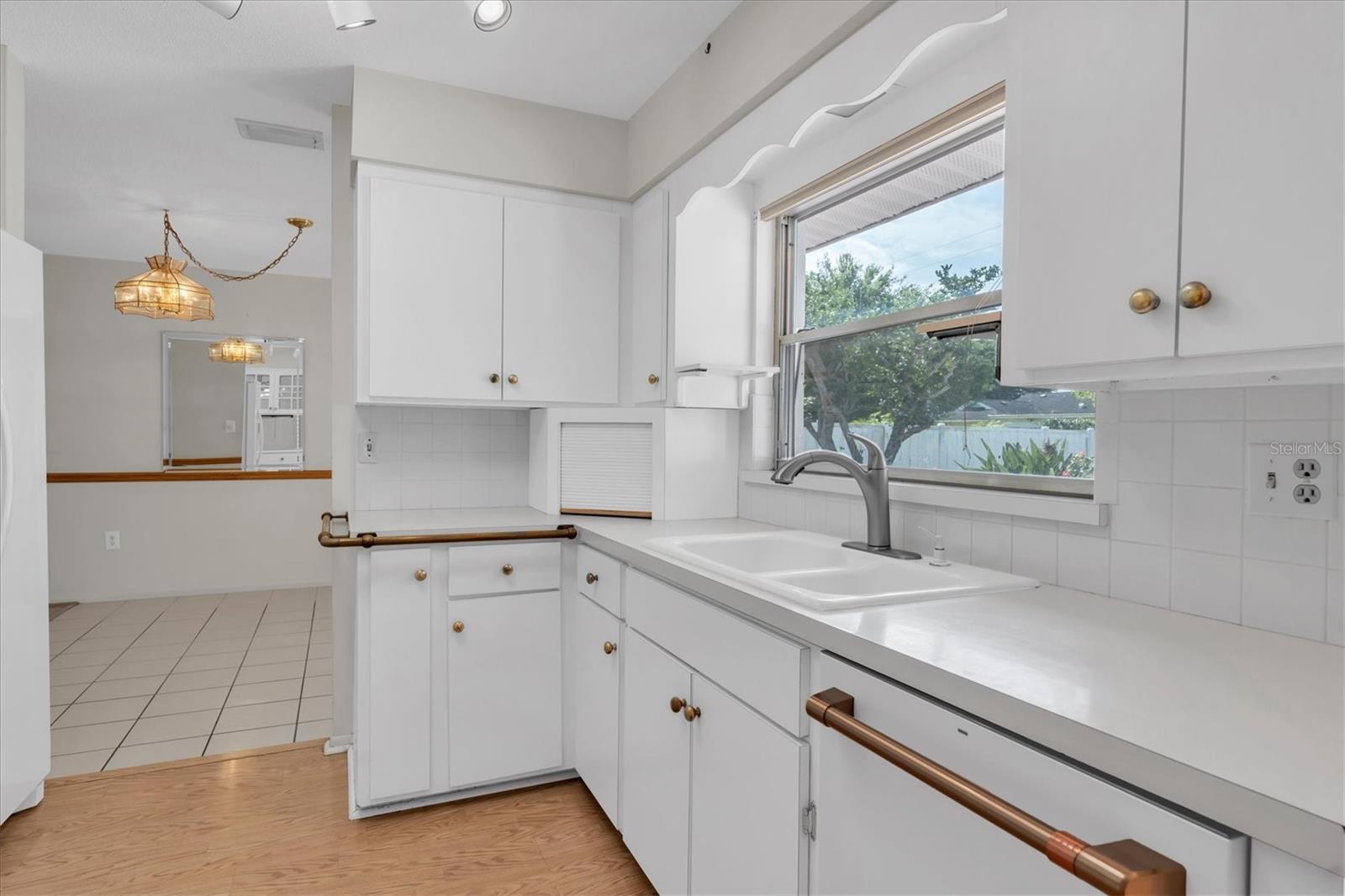 5511 10TH AVENUE DR W