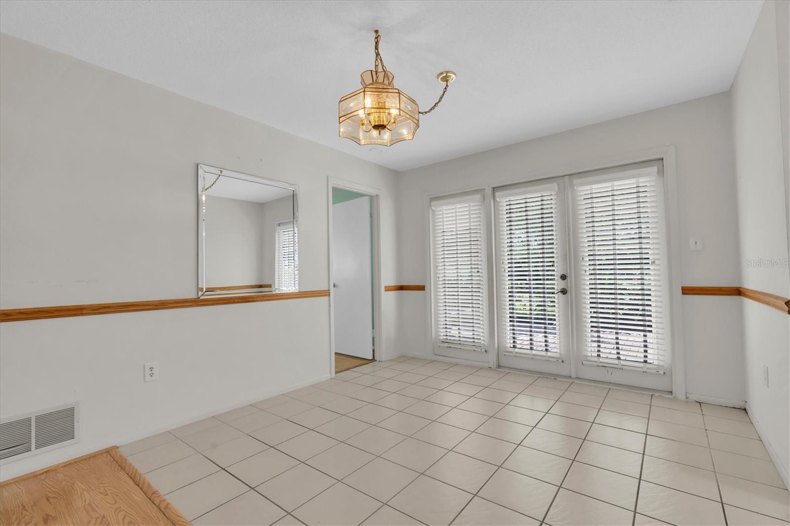 5511 10TH AVENUE DR W