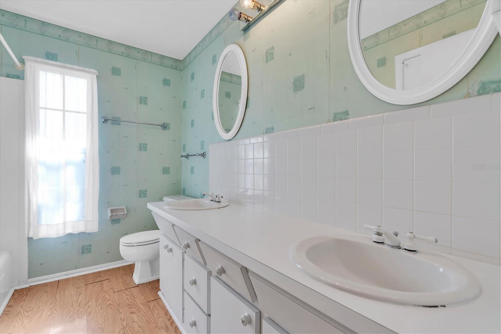 5511 10TH AVENUE DR W