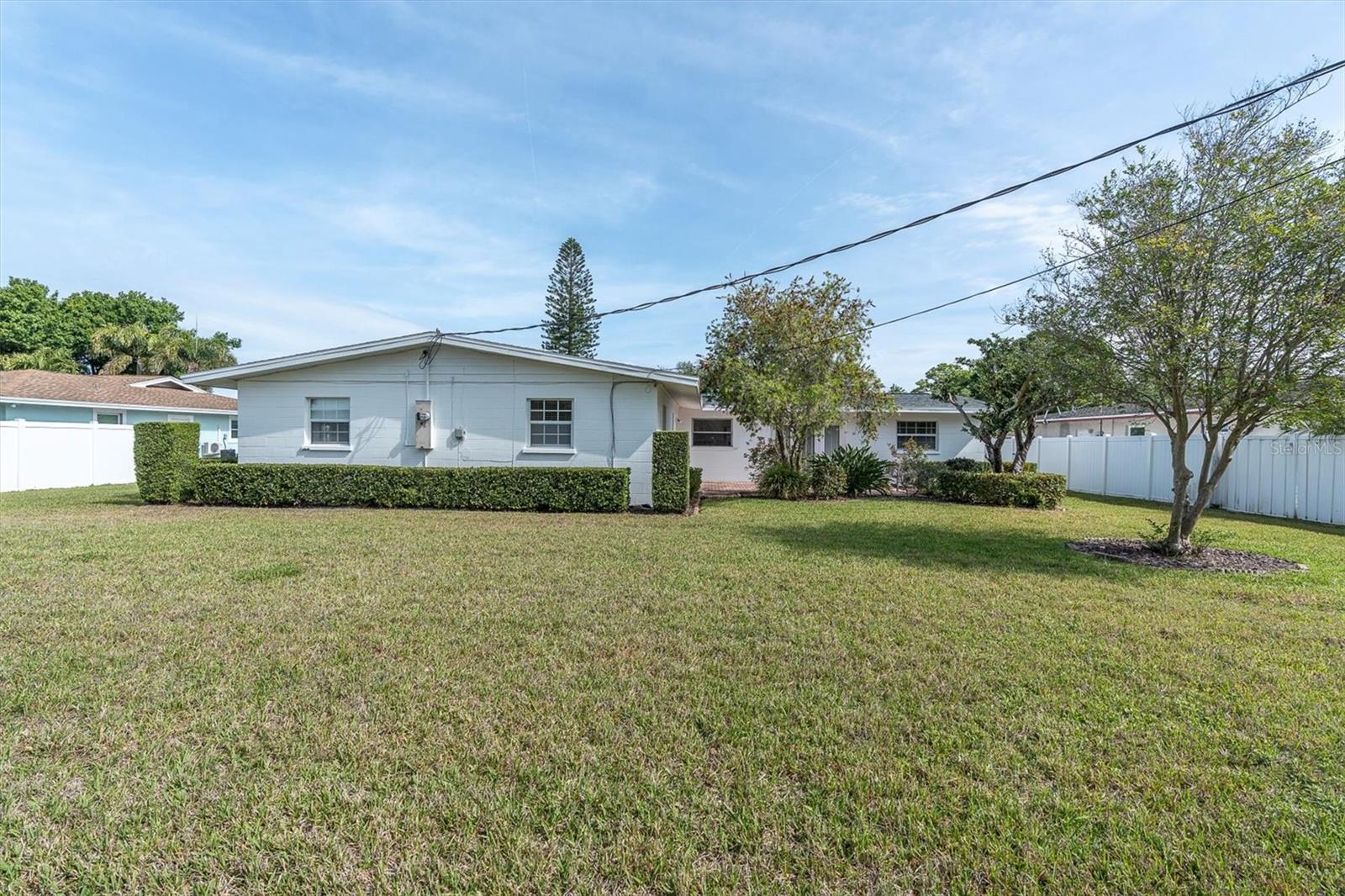 5511 10TH AVENUE DR W