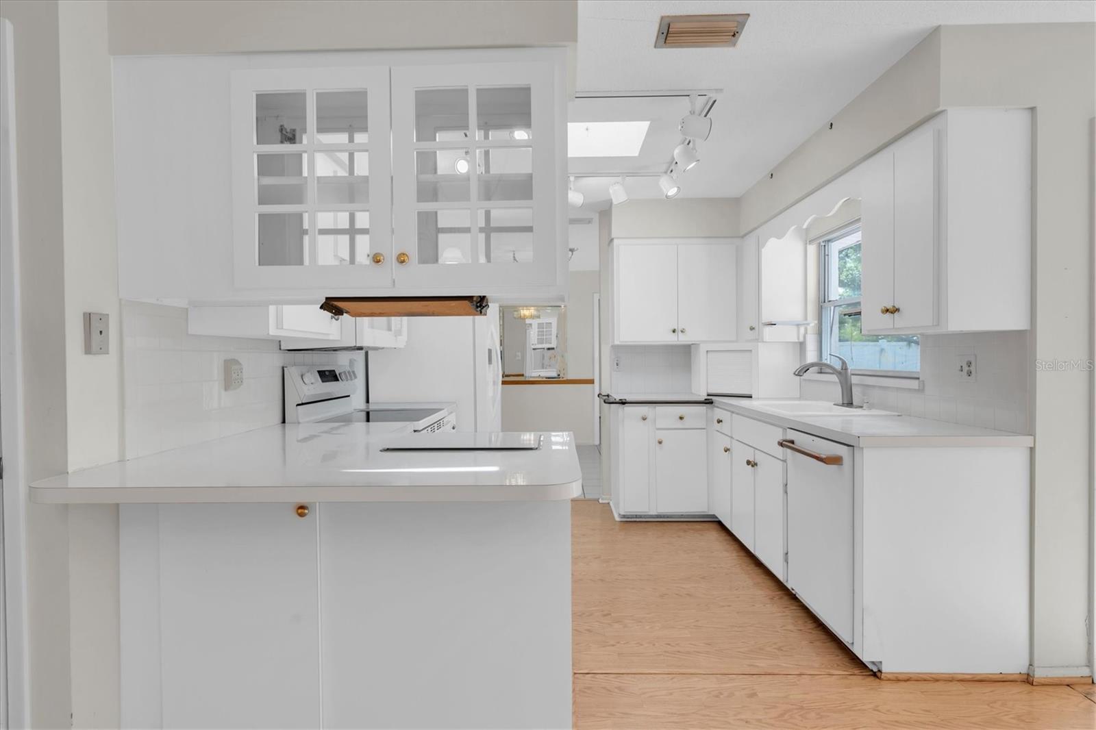 5511 10TH AVENUE DR W