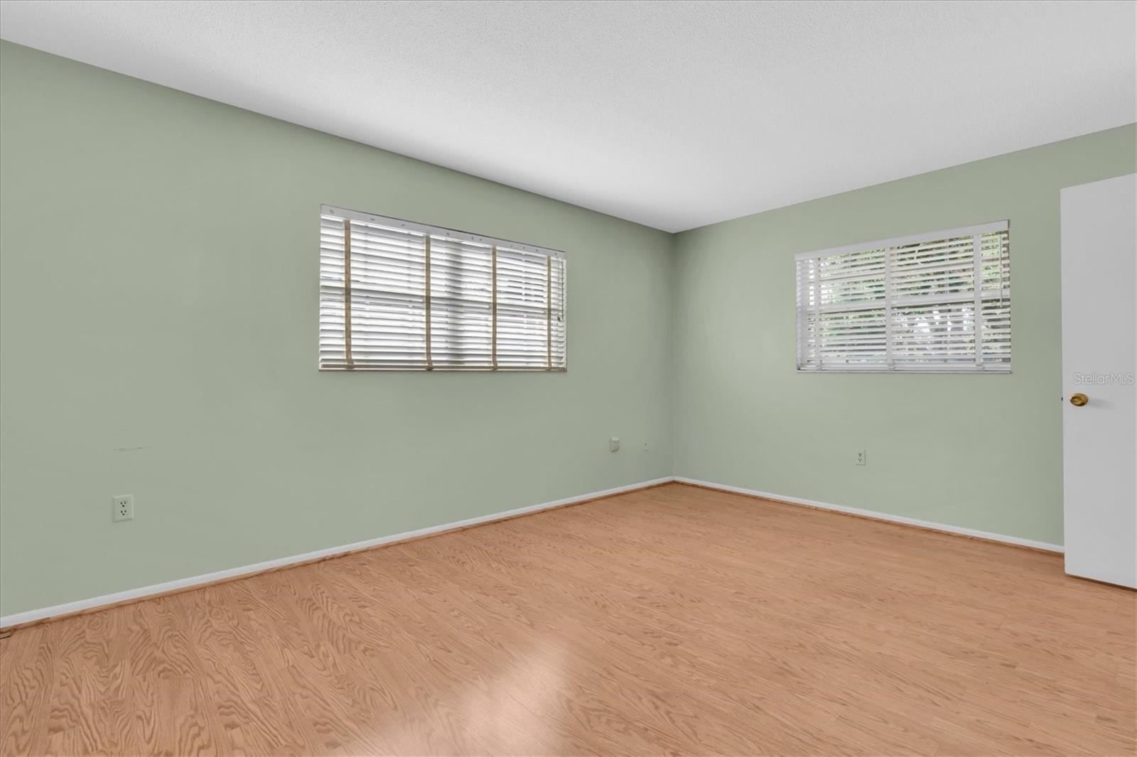 5511 10TH AVENUE DR W