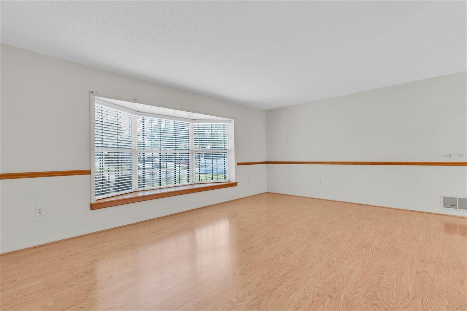 5511 10TH AVENUE DR W