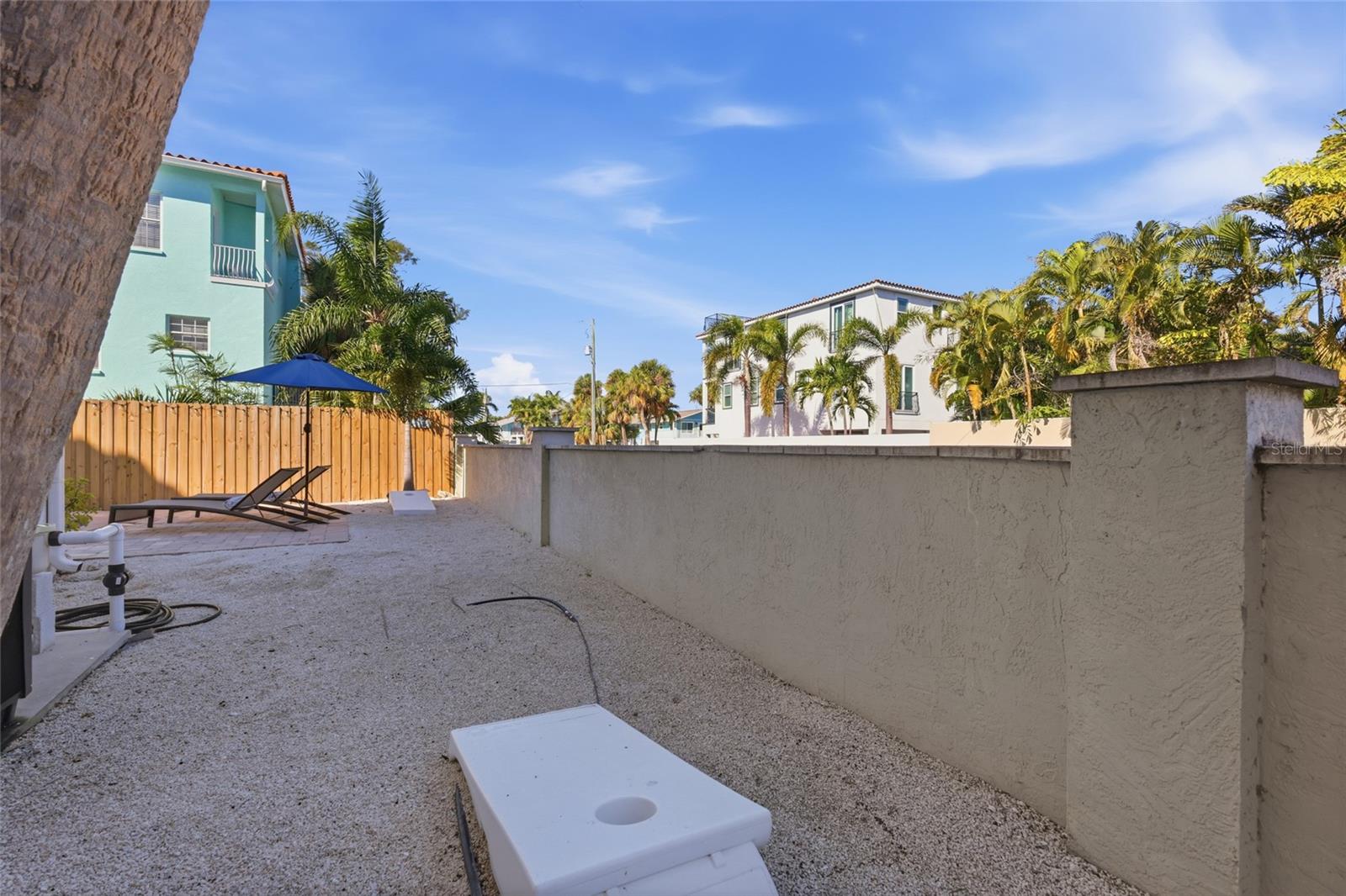 4006 5TH AVE