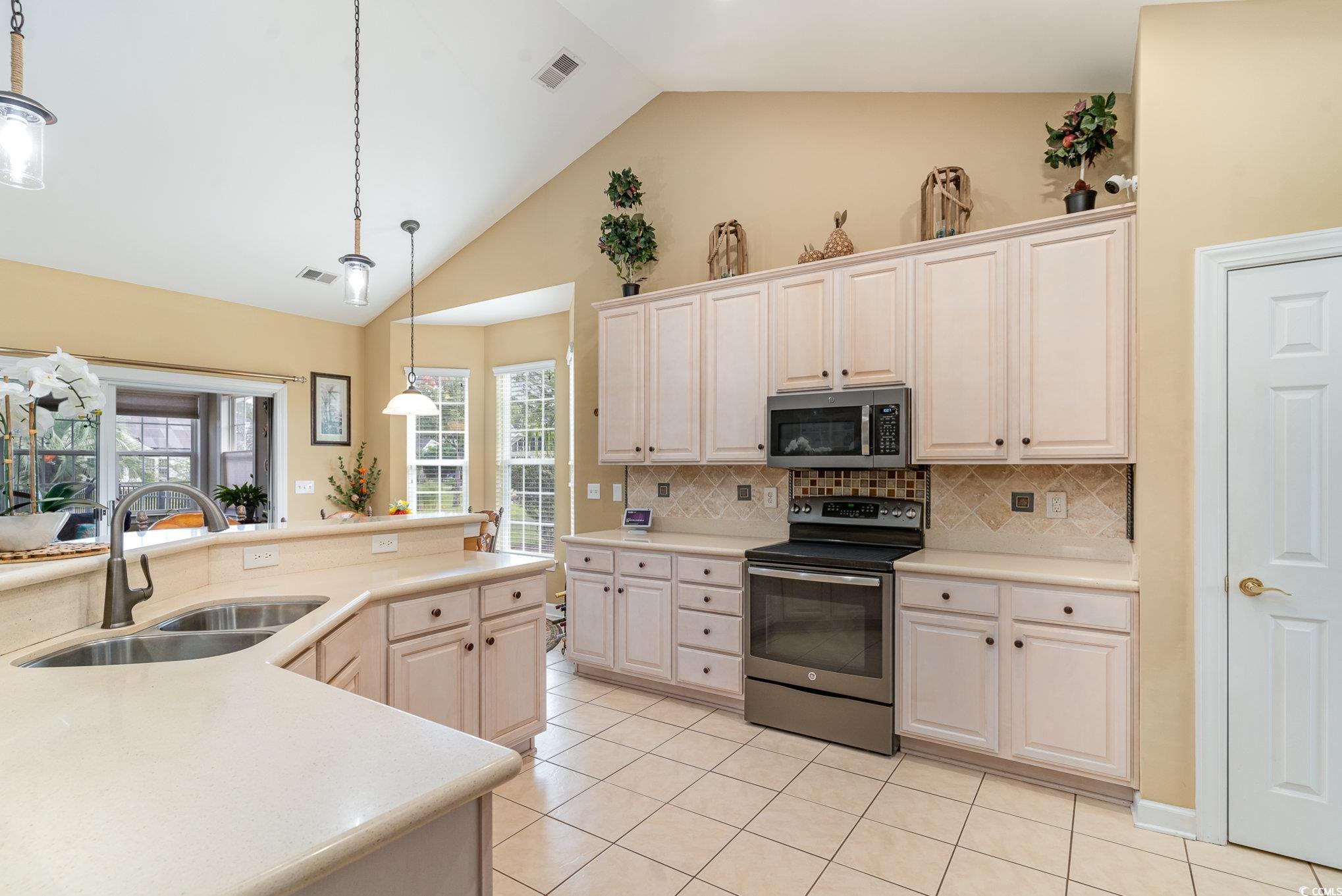 824 Oxbow Dr.