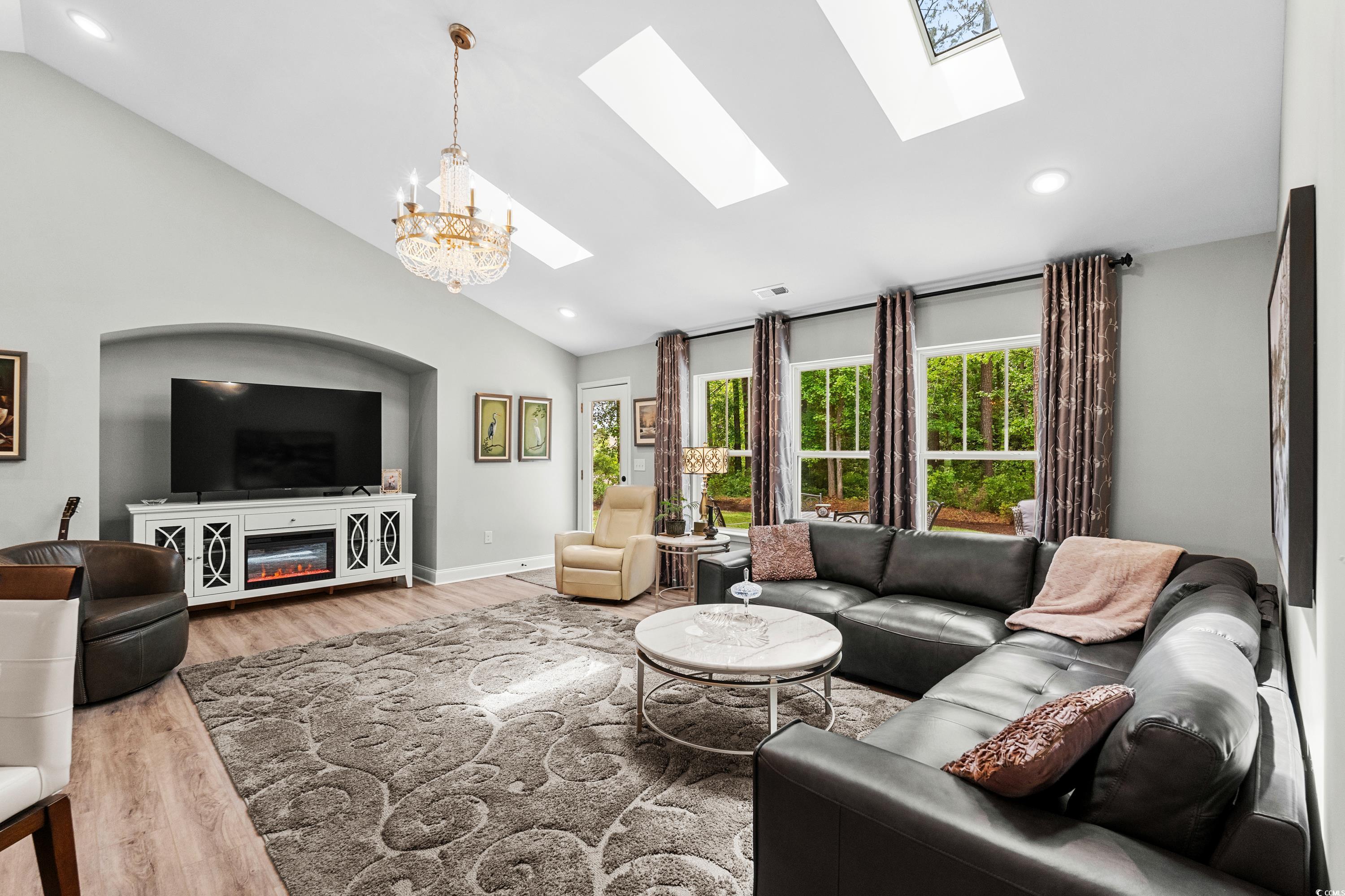 370 Foxtail Dr.