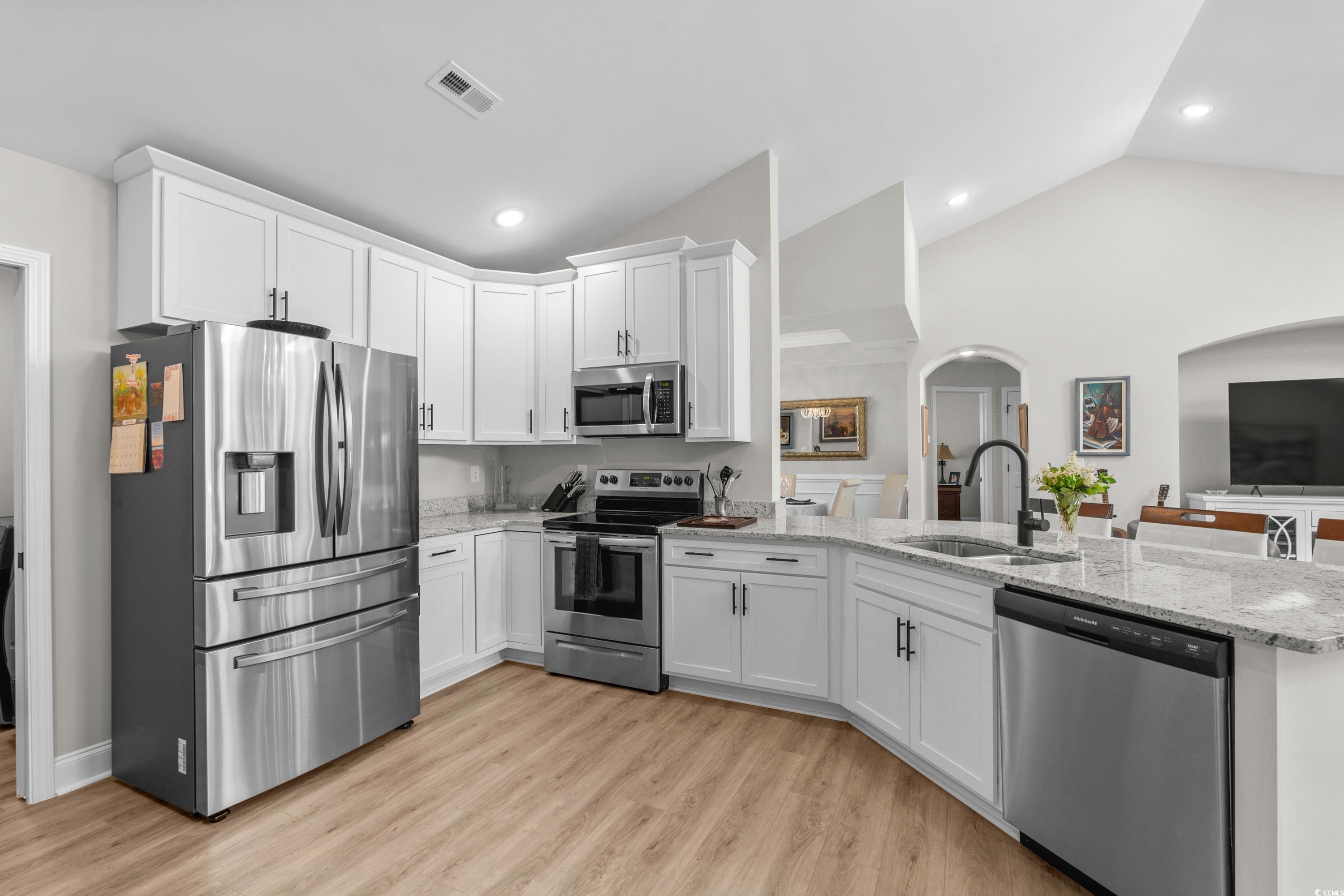 370 Foxtail Dr.