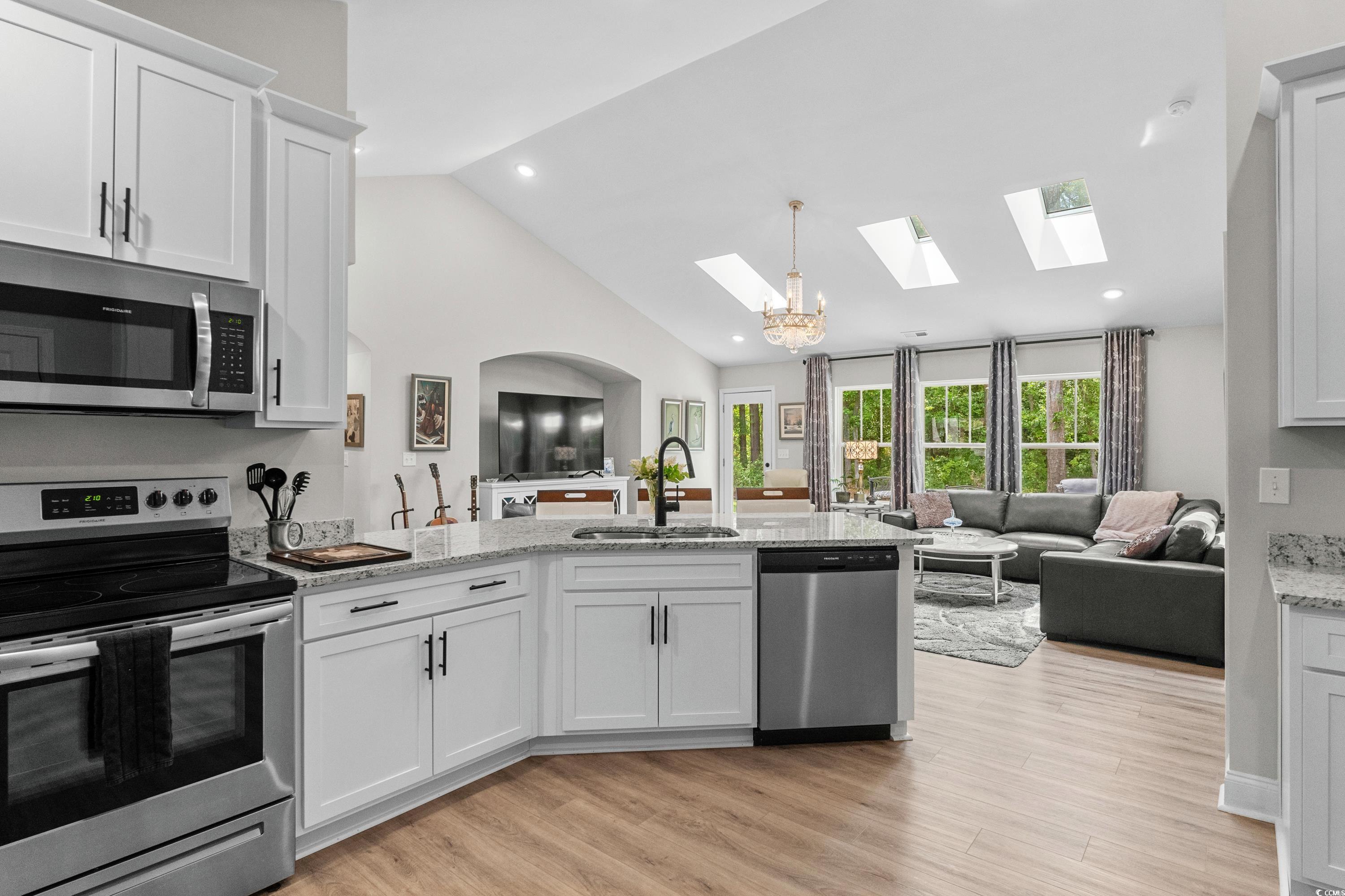 370 Foxtail Dr.