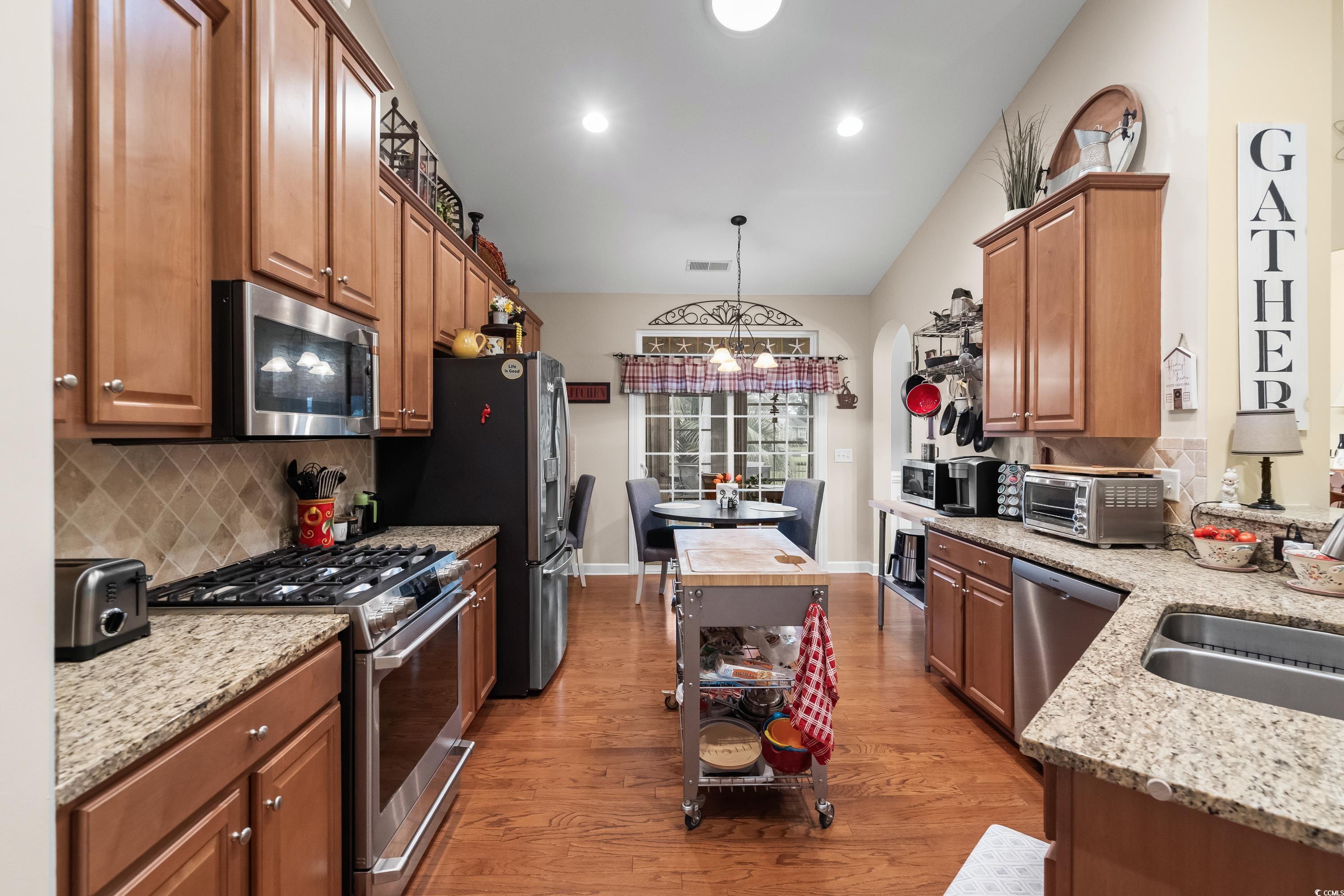 908 Ashbourn Ct.
