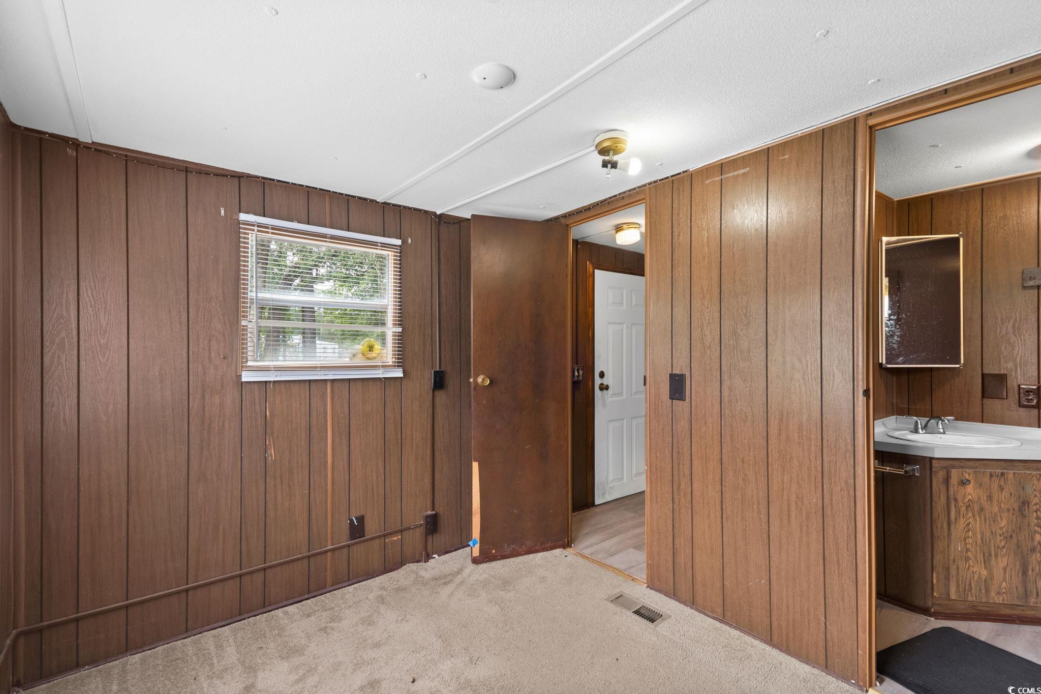 3025 Shalimar Dr.