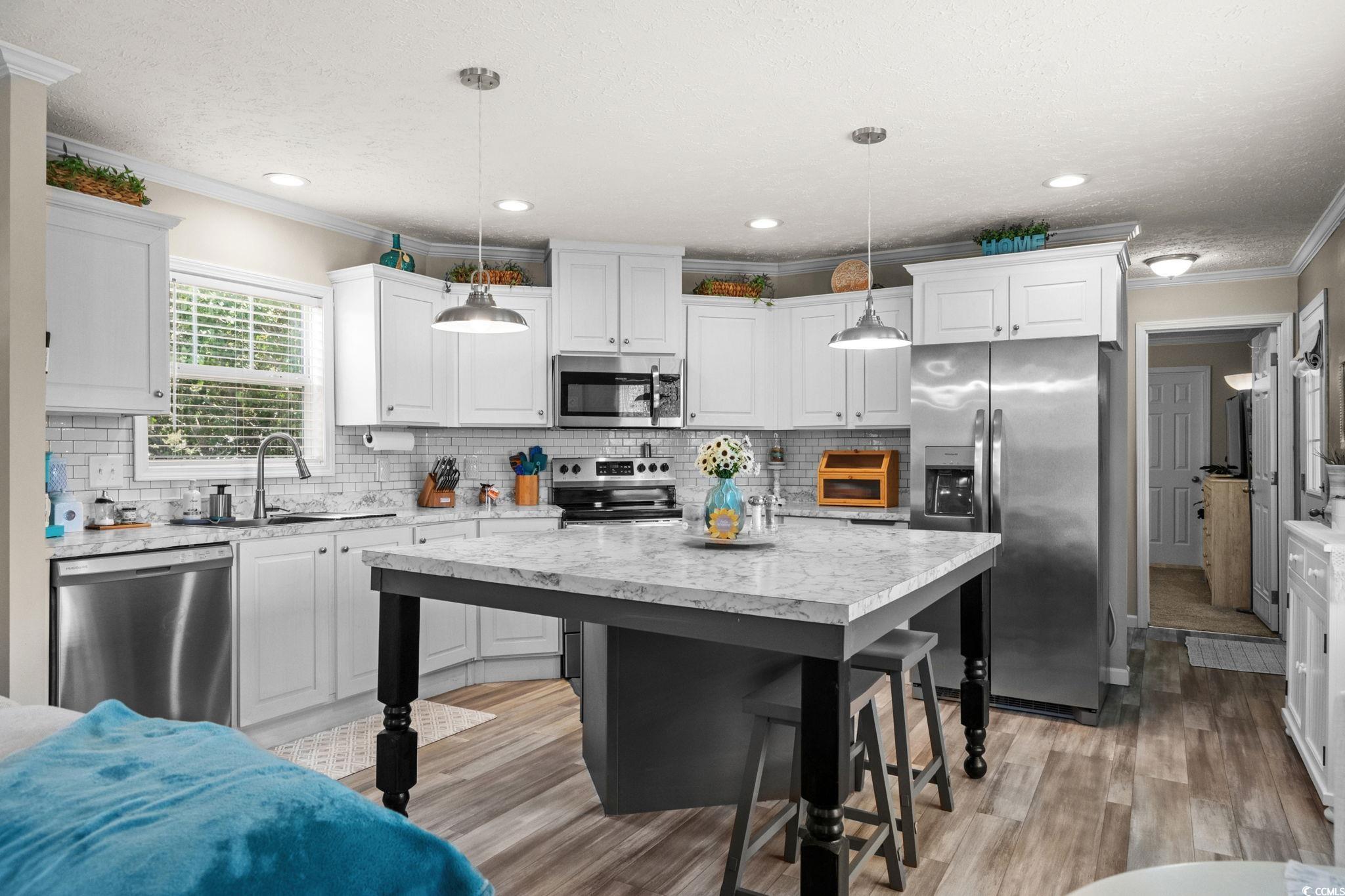 1031 Leebury Ln.